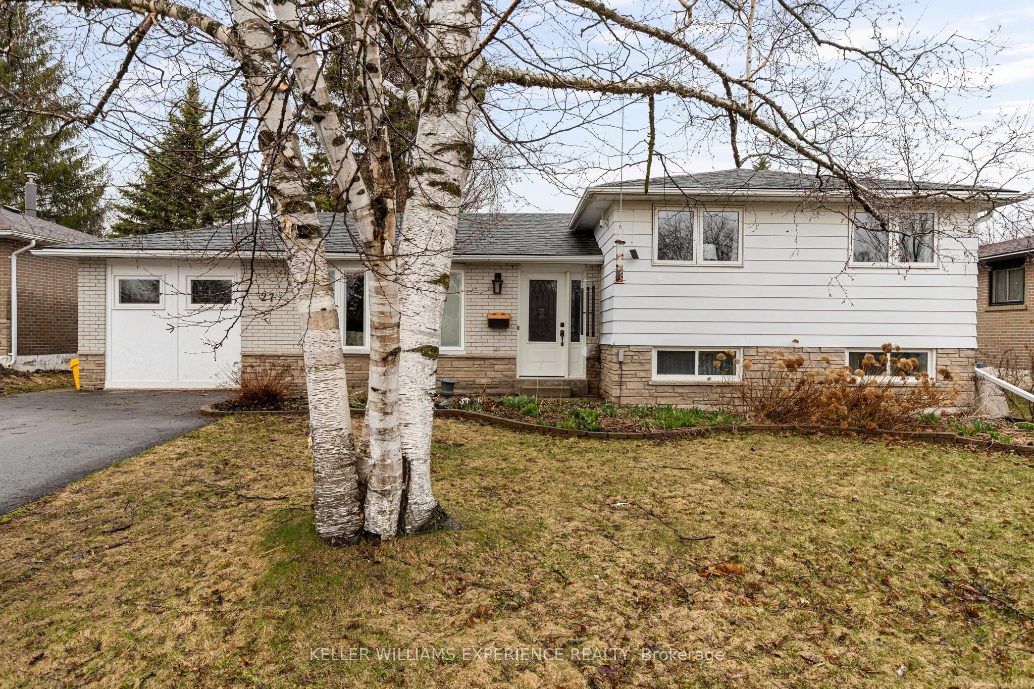 27 Rustic Crescent