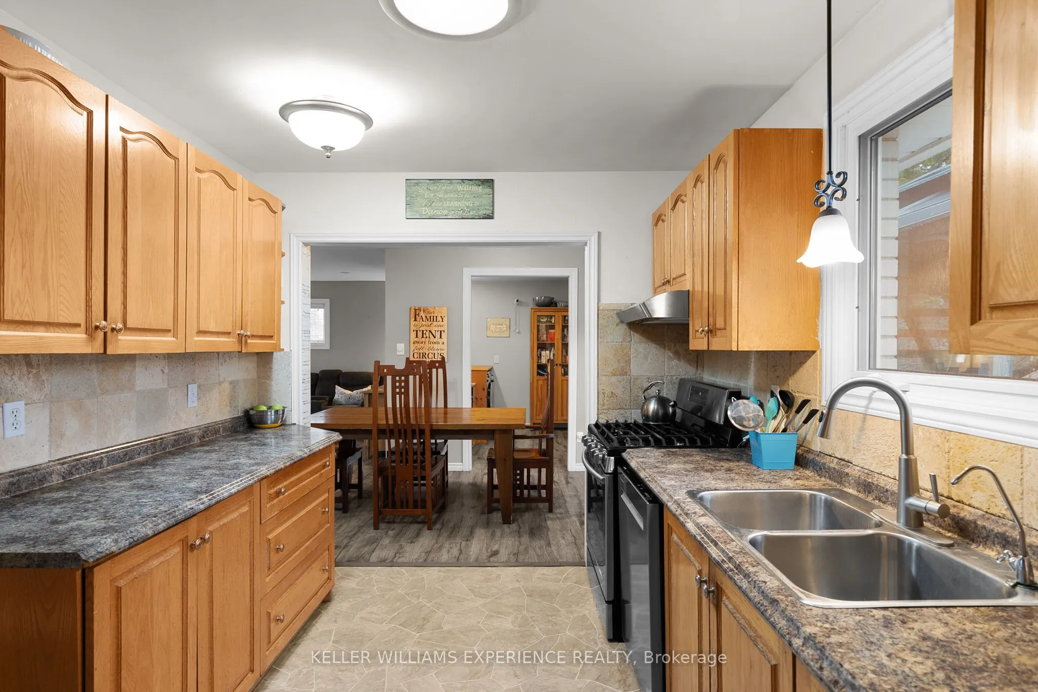 27 Rustic Crescent