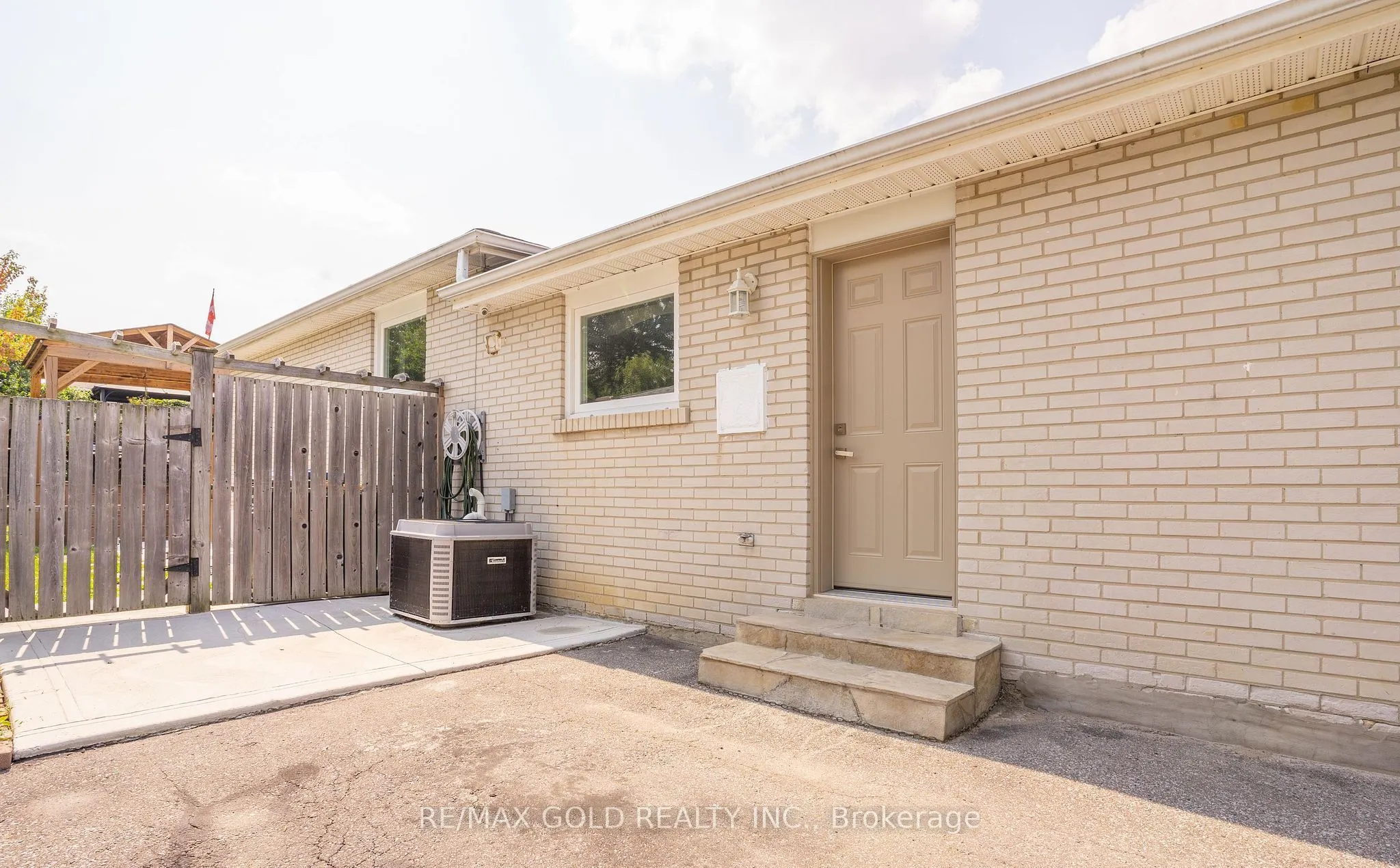 51 Davenport Crescent