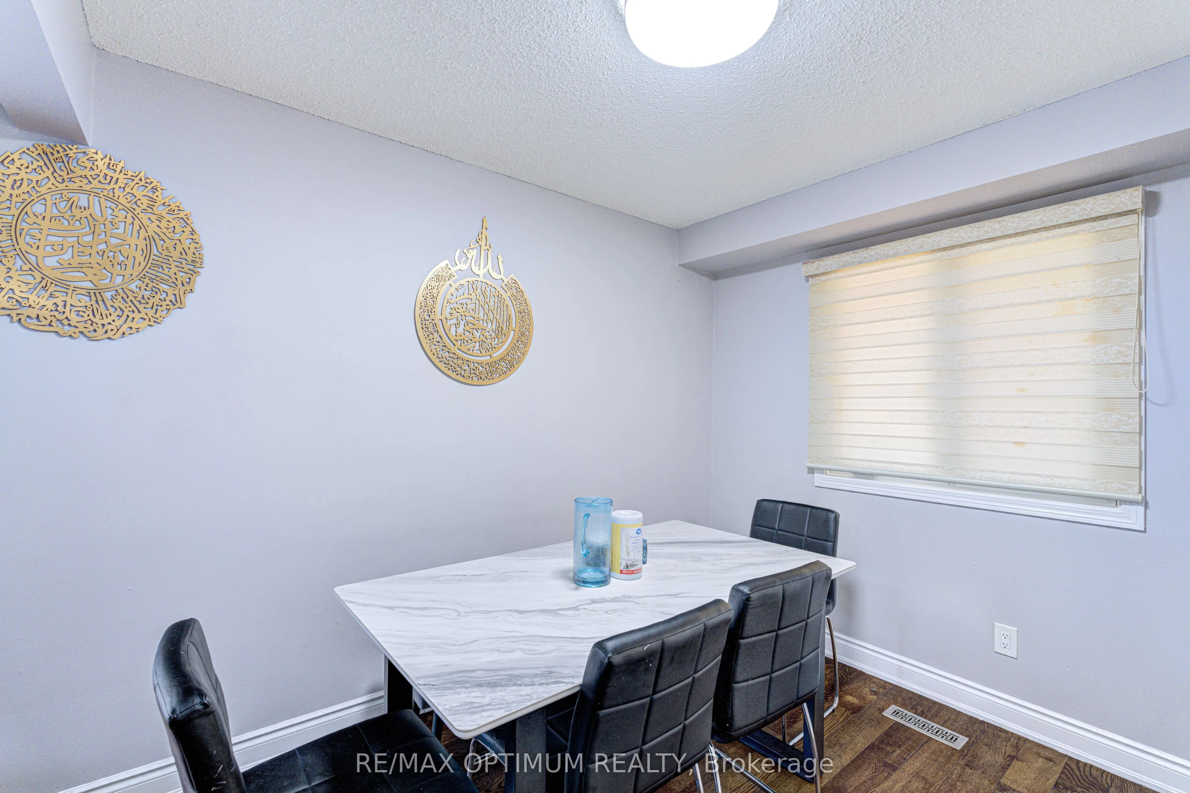 5 Roehampton Crescent