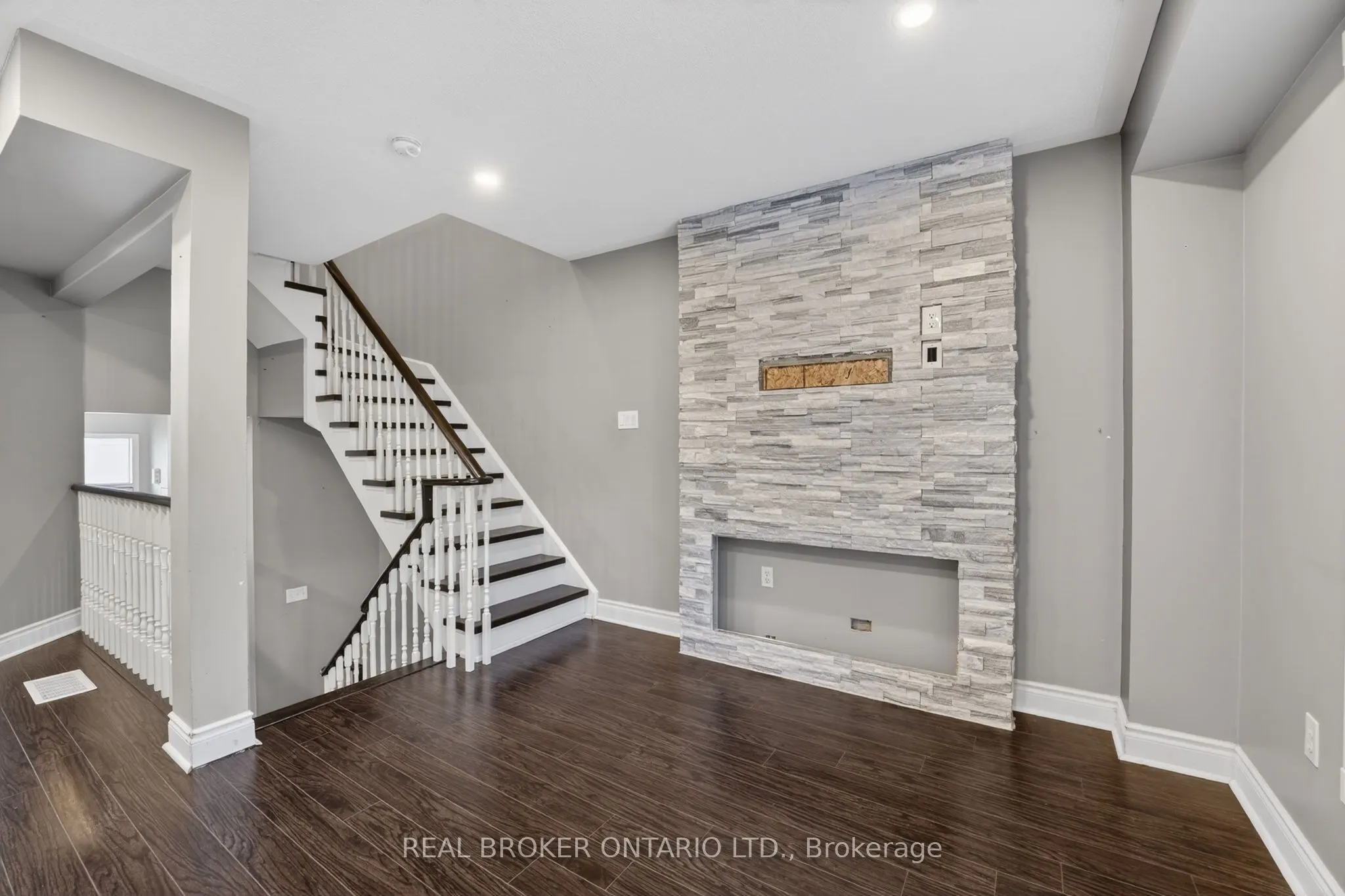 5985 Creditview Road #8