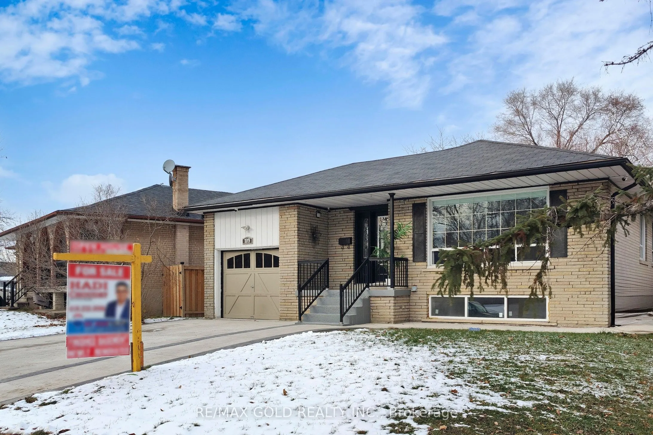 189 Kingsview Boulevard