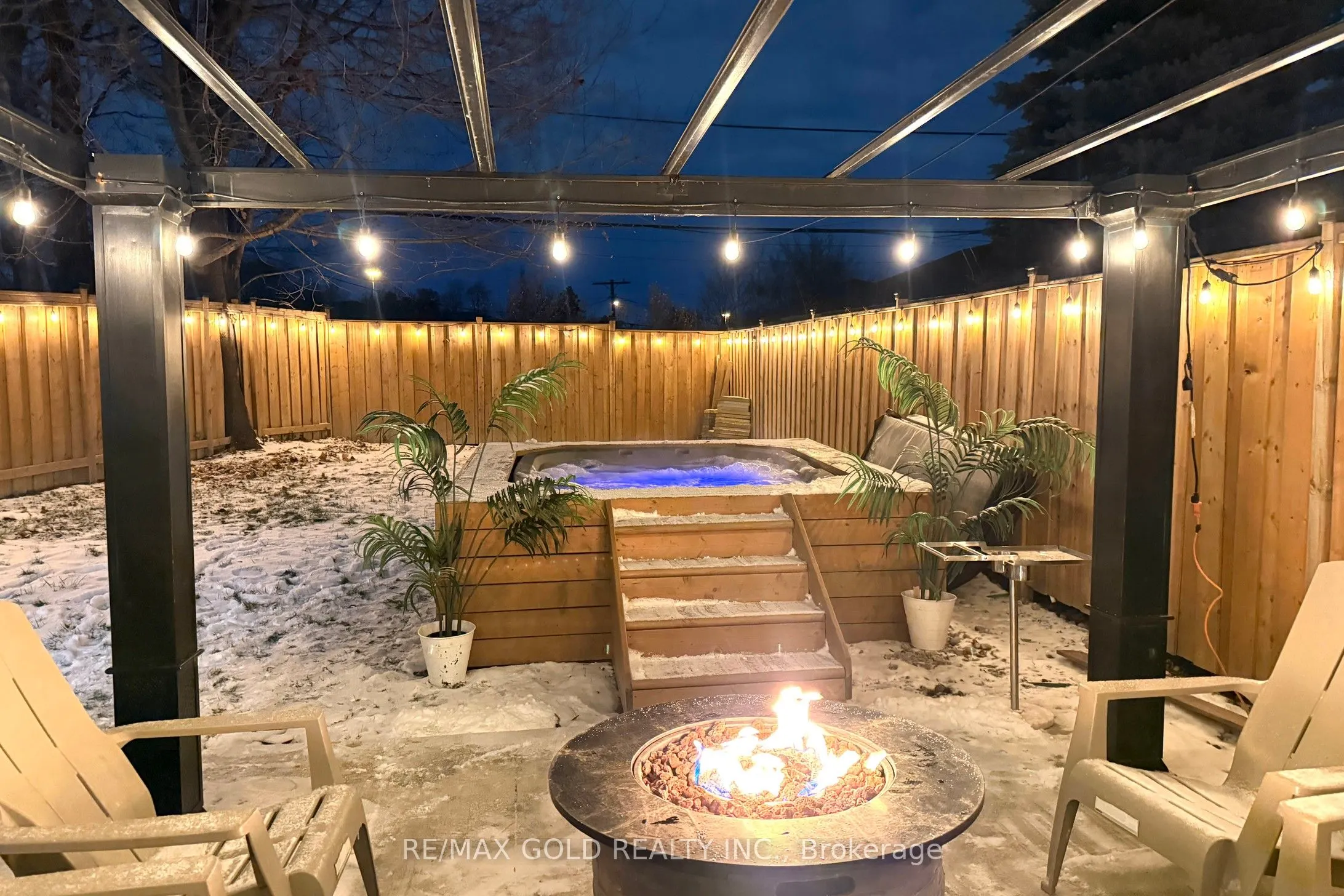 189 Kingsview Boulevard