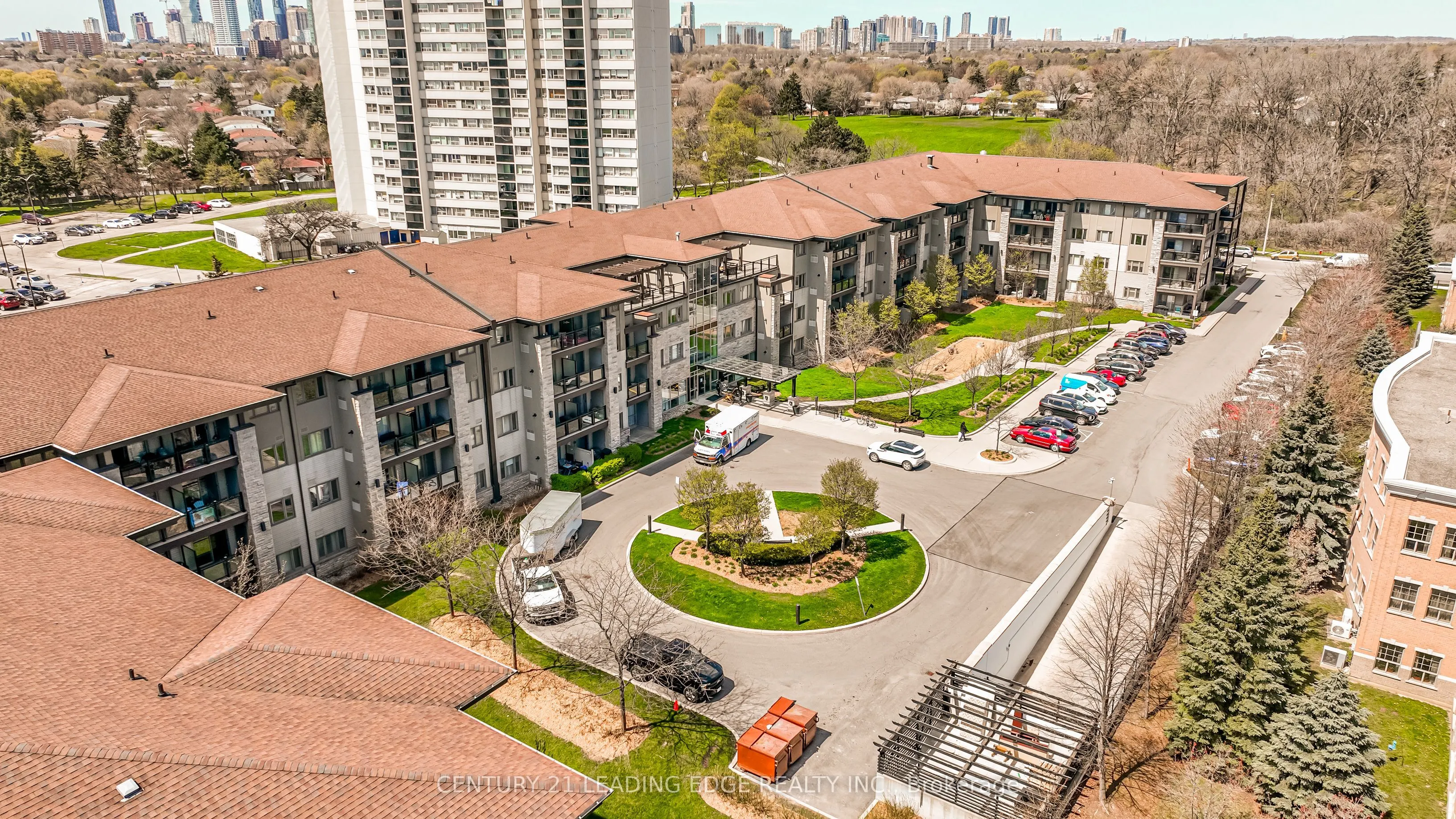 570 Lolita Gardens #421