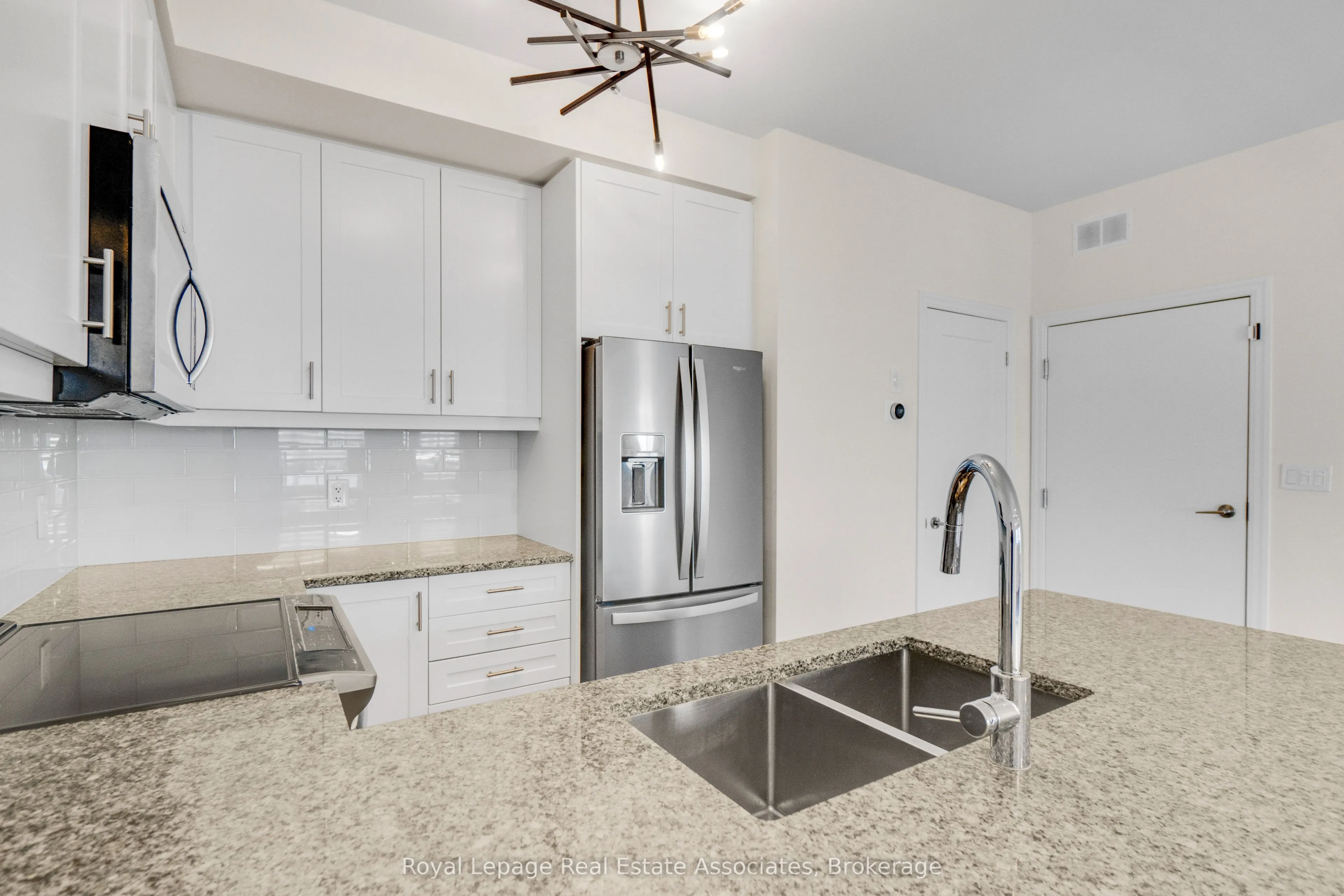 657 Cricklewood Drive #511