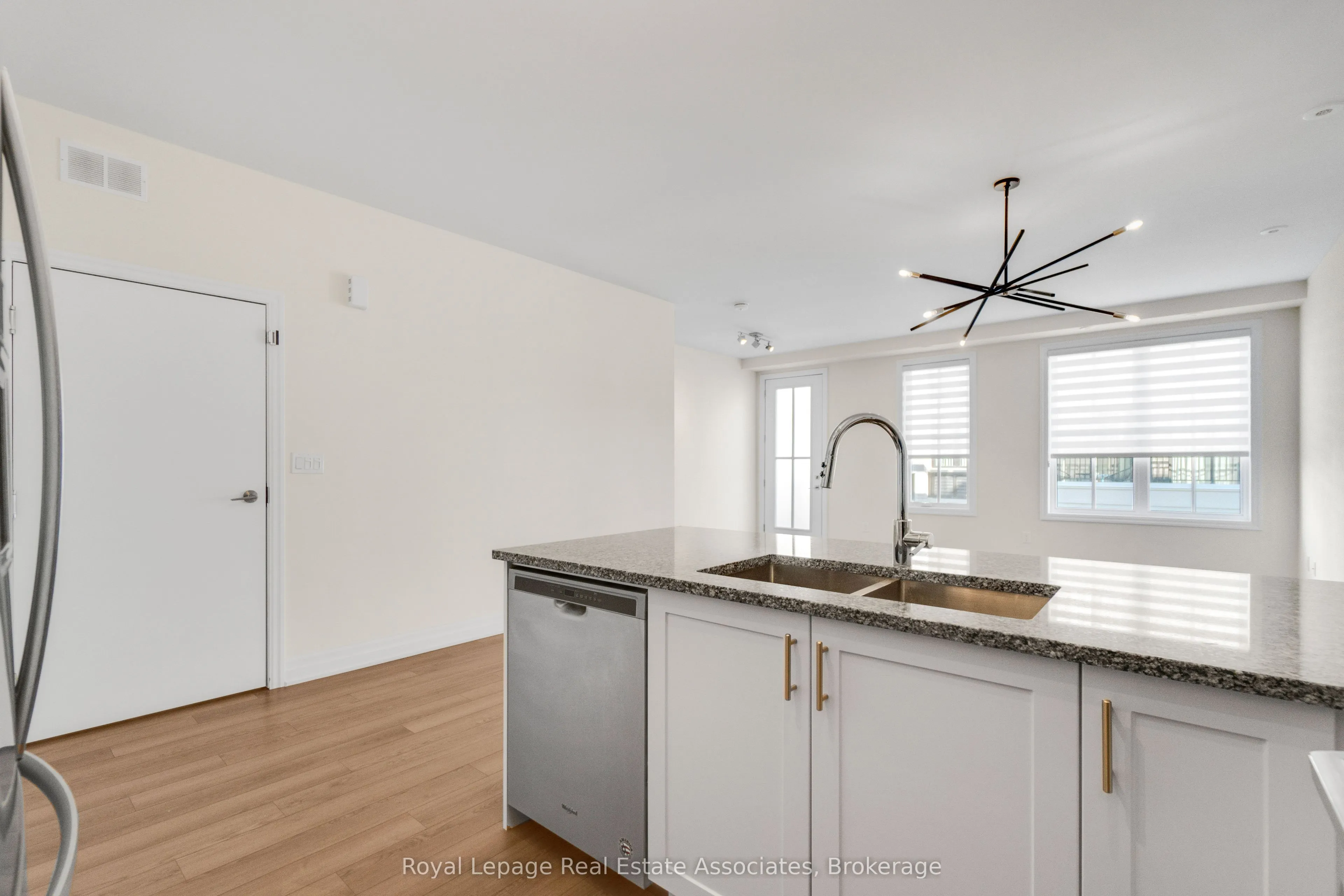 657 Cricklewood Drive #511