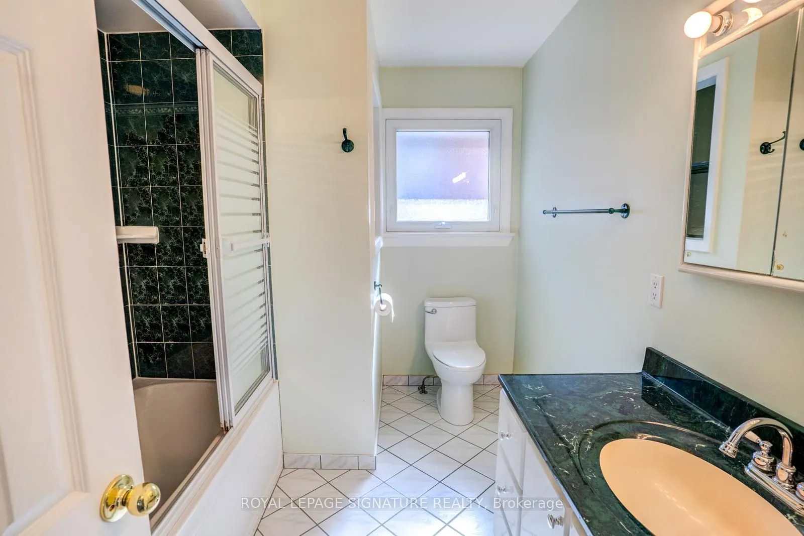 15 Epsom Downs Drive