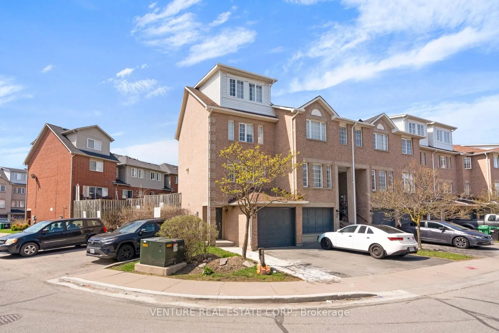 19 Spadina Road #19