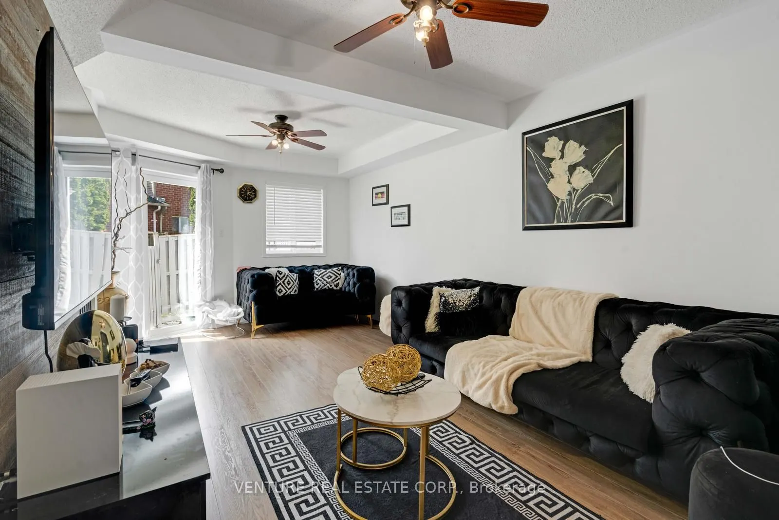 19 Spadina Road #19