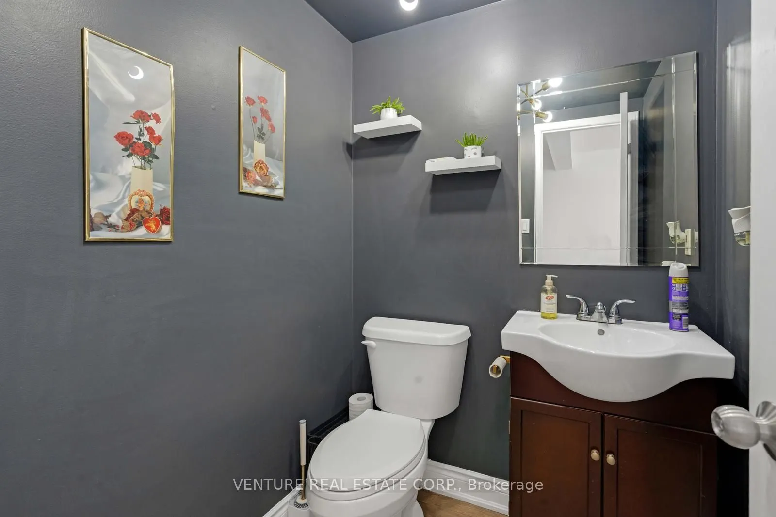 19 Spadina Road #19