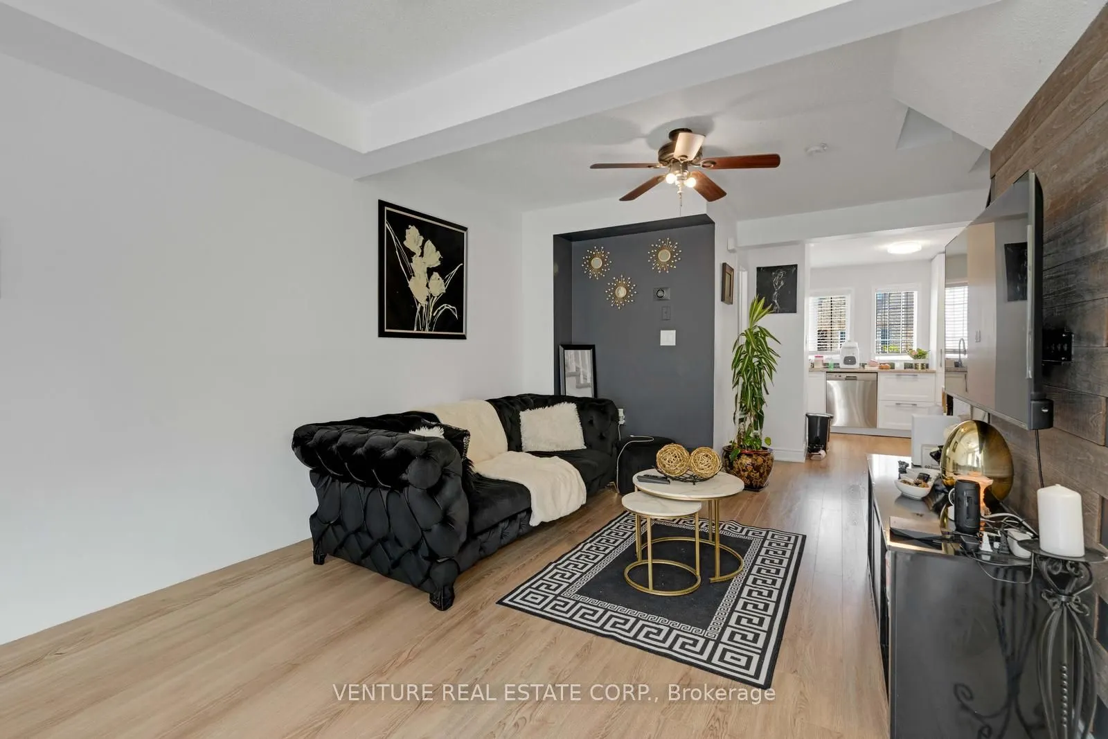 19 Spadina Road #19
