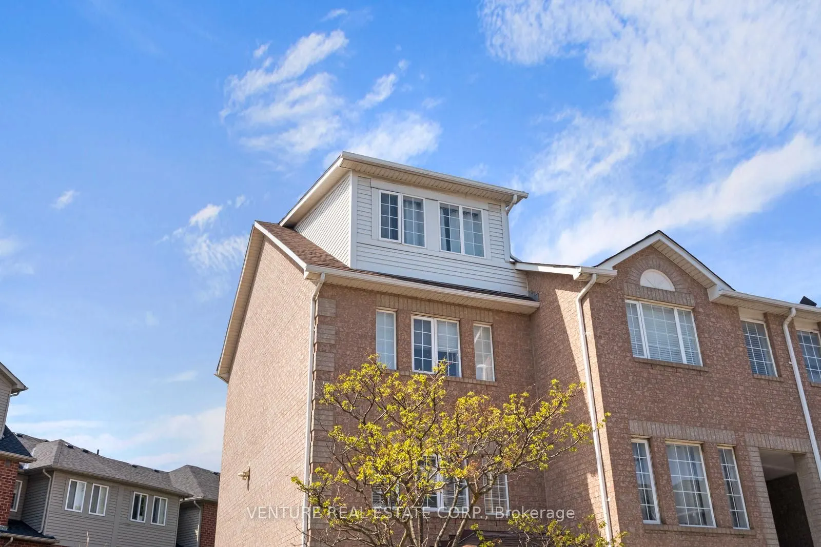 19 Spadina Road #19