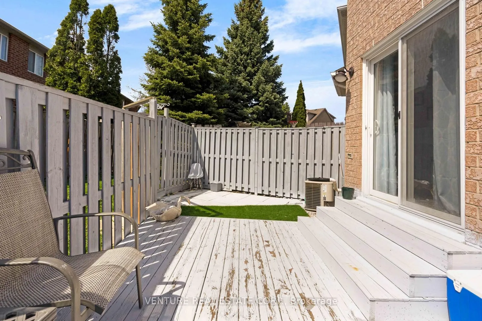 19 Spadina Road #19