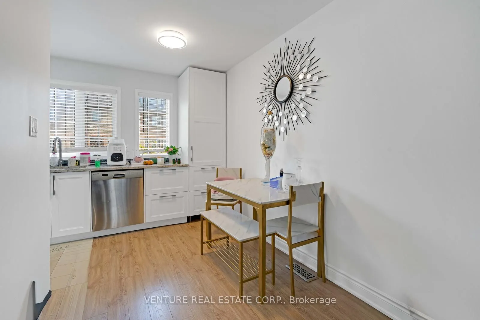 19 Spadina Road #19