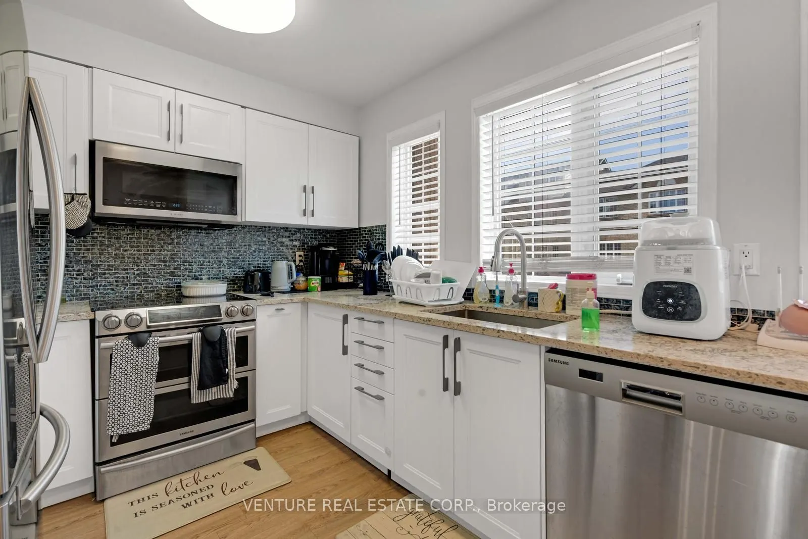 19 Spadina Road #19