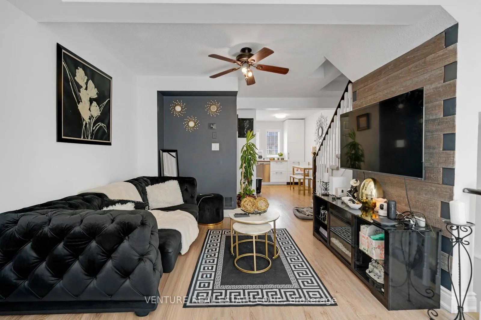 19 Spadina Road #19