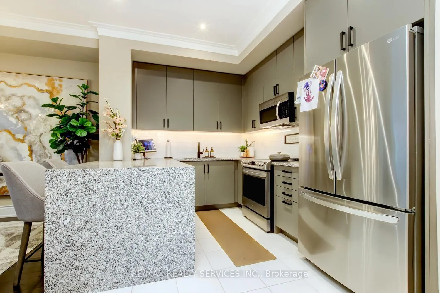 15 Lunar Crescent #82