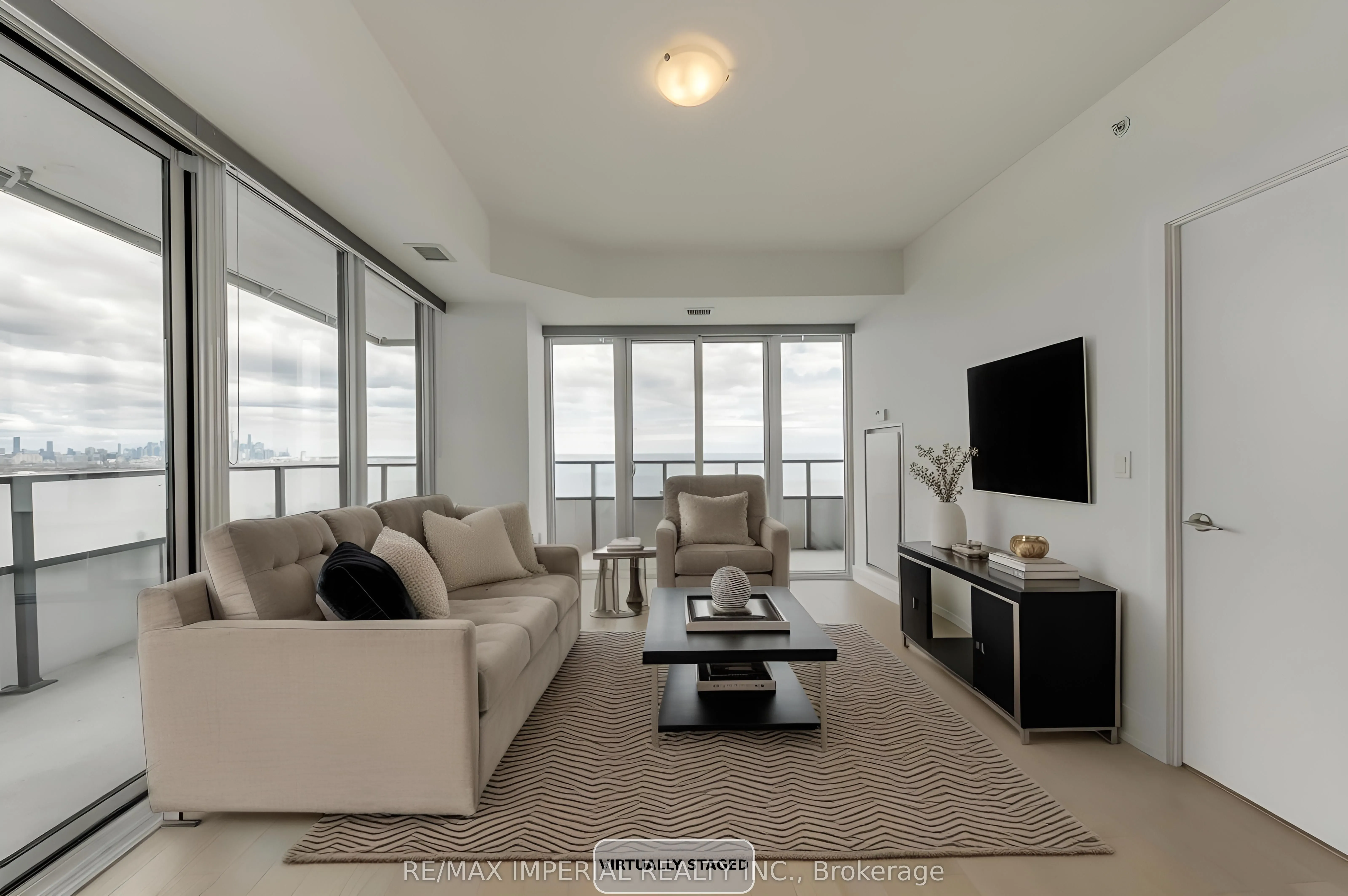 20 Shore Breeze Drive #2007