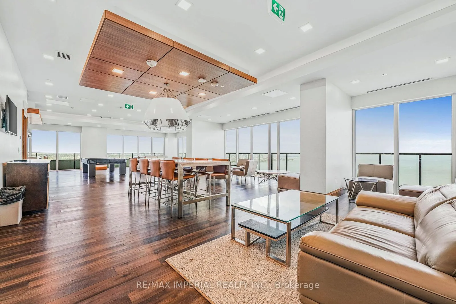 20 Shore Breeze Drive #2007