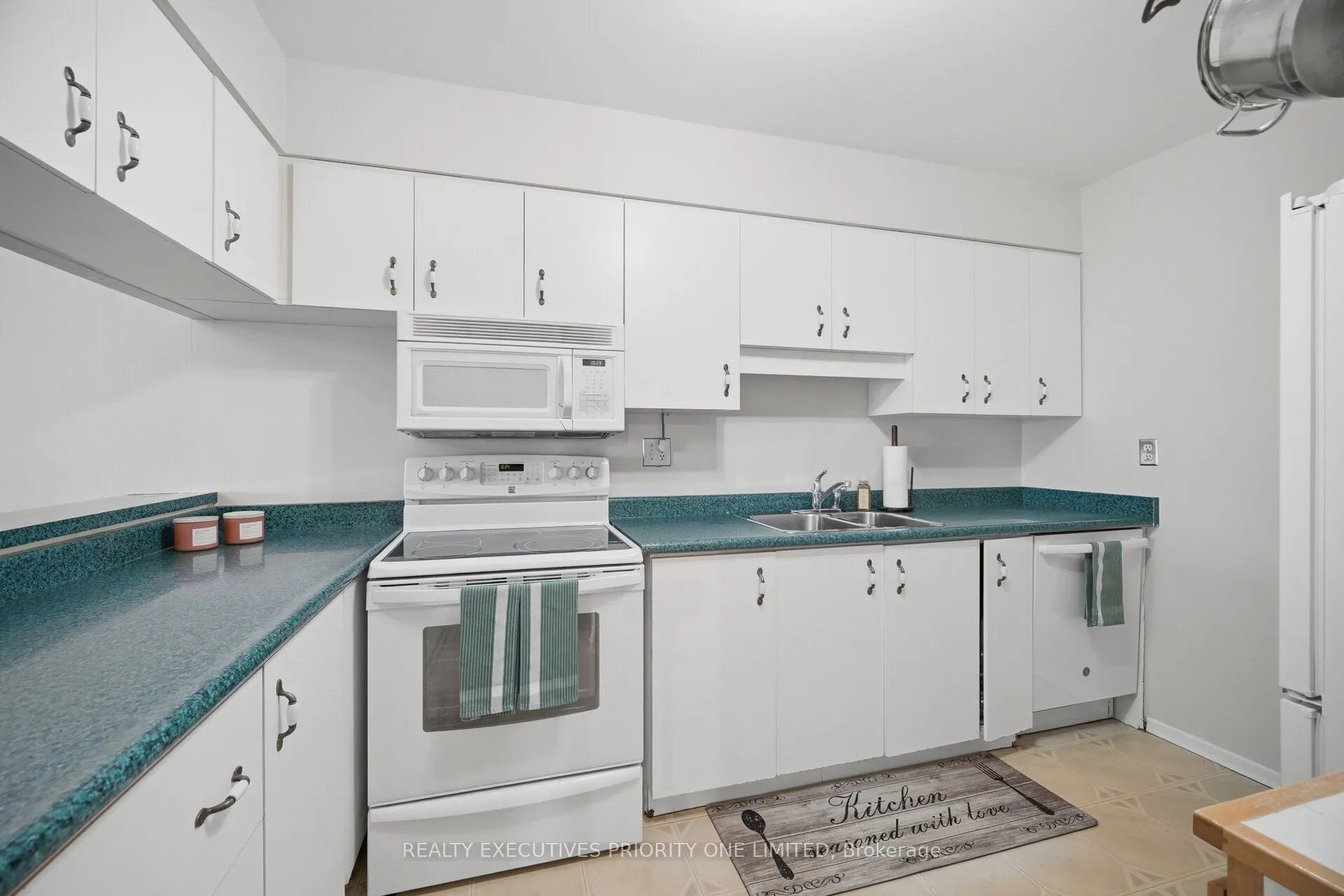 10 Martha Eaton Way #1013