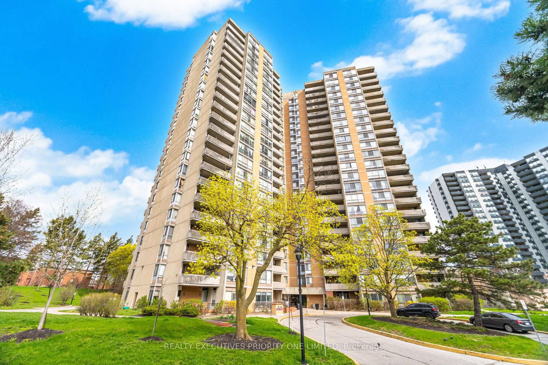 10 Martha Eaton Way #1013