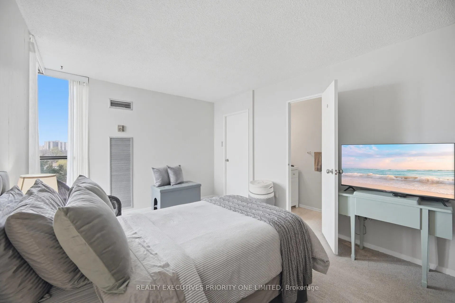 10 Martha Eaton Way #1013
