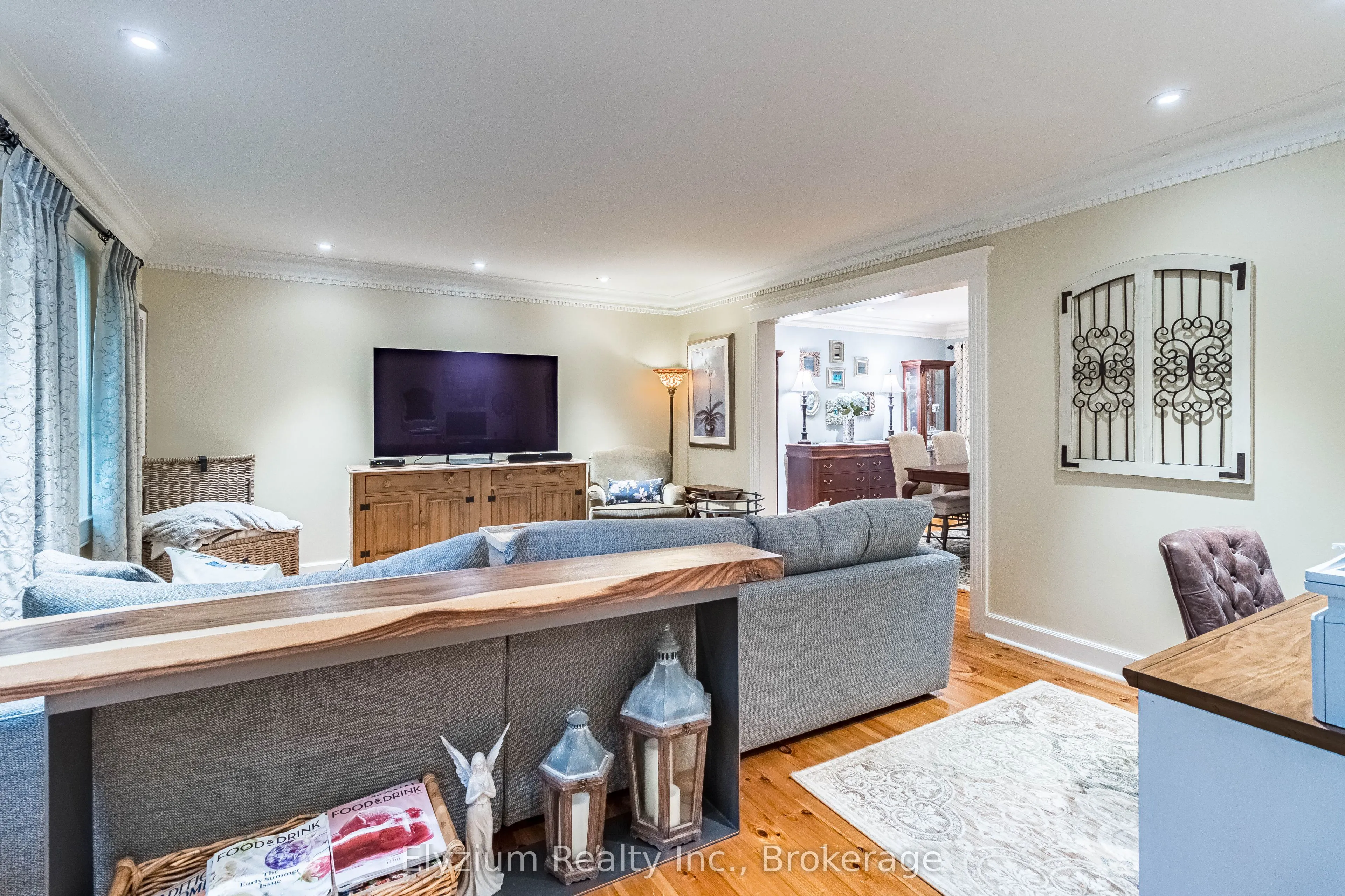 27 Cedar Drive