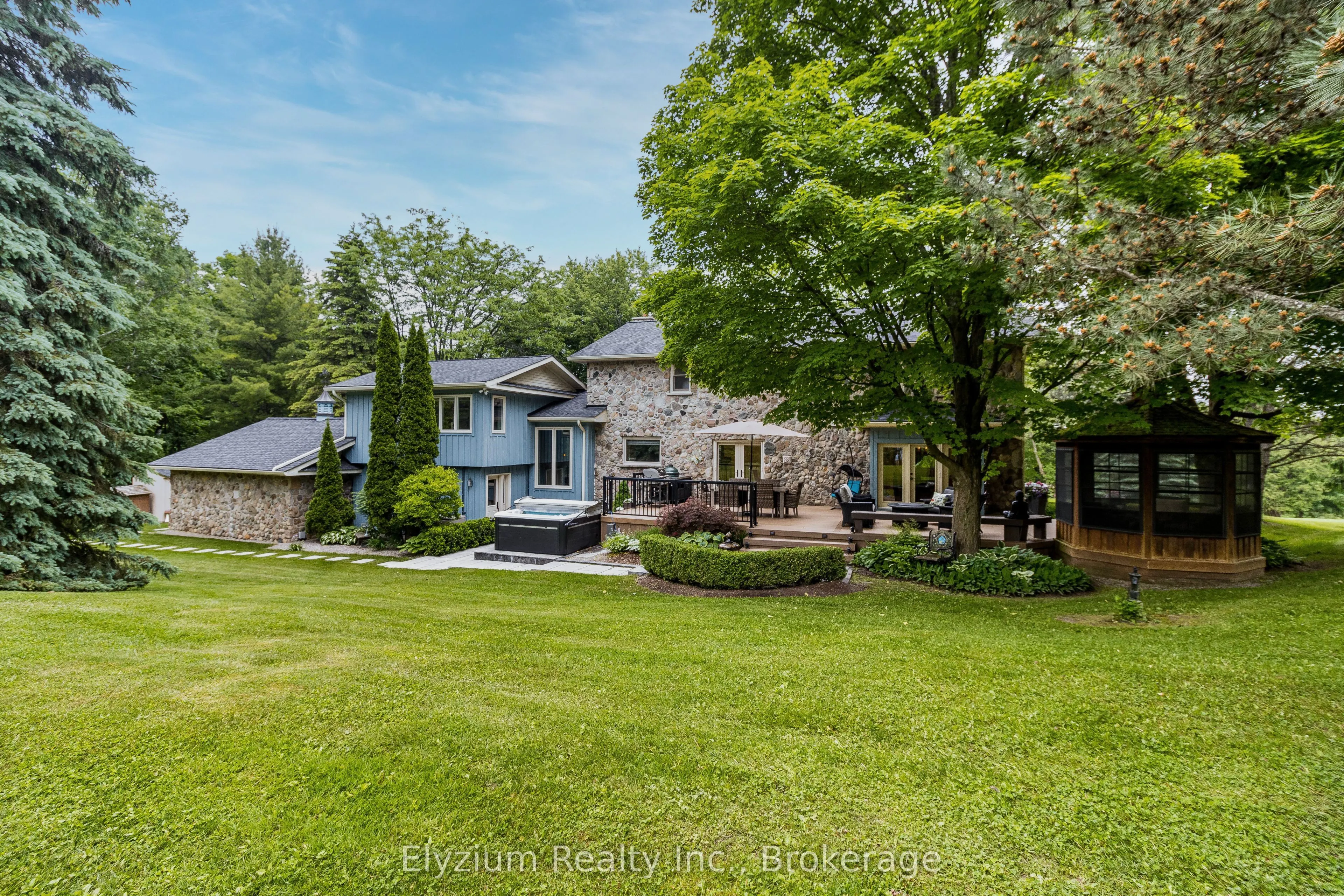 27 Cedar Drive