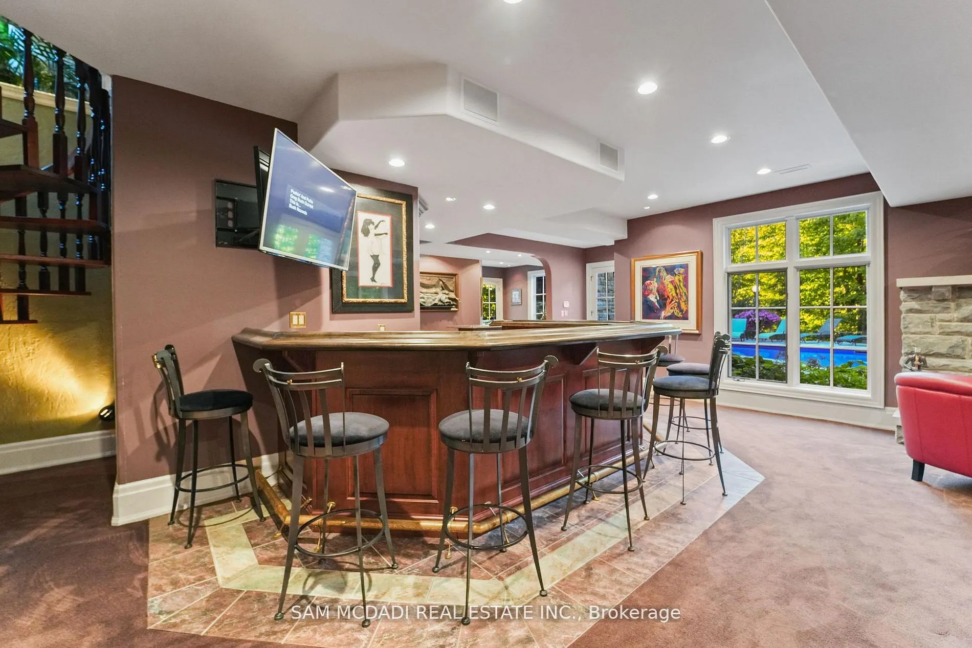 10140 Pineview Trail