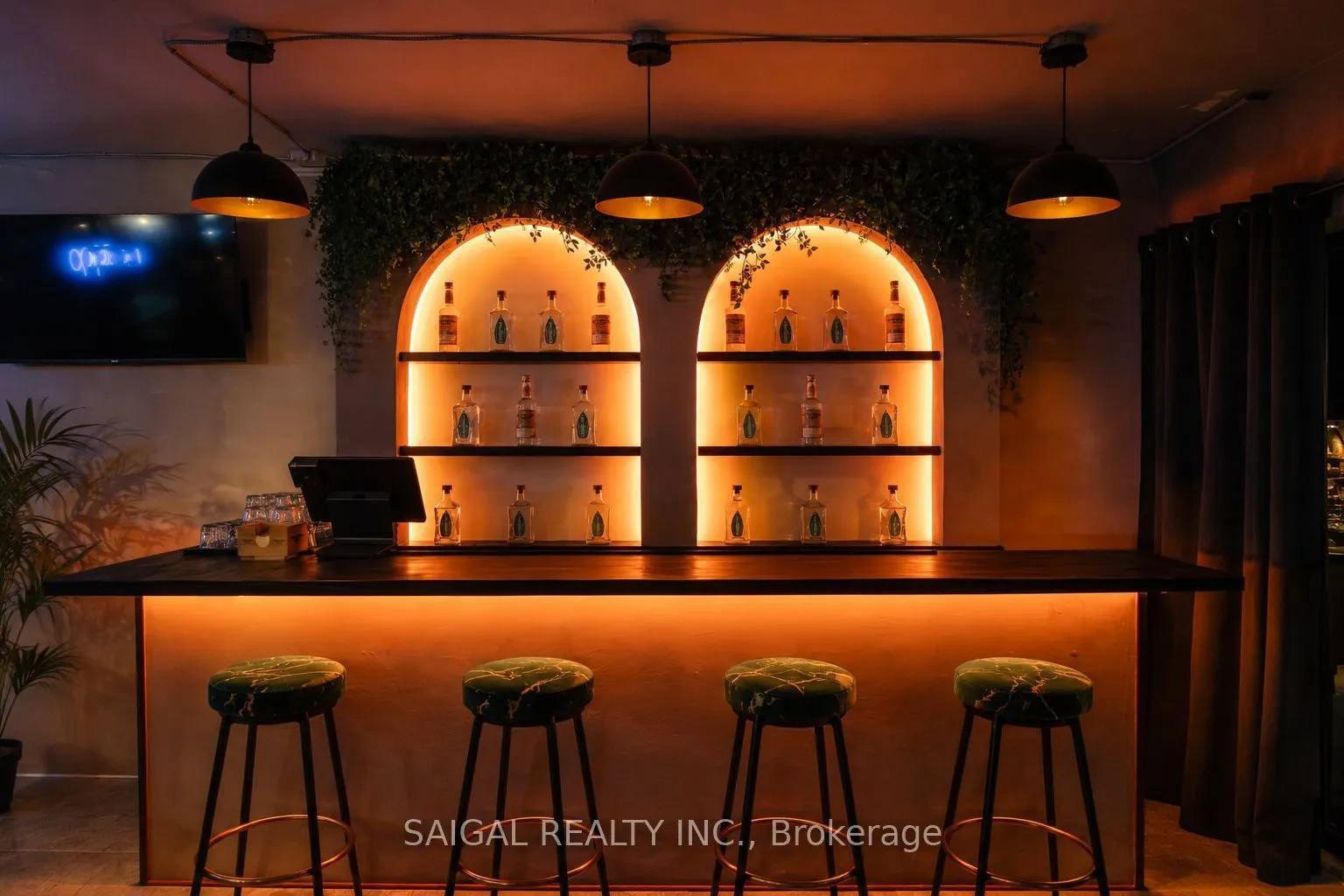 80 Lakeshore Road E