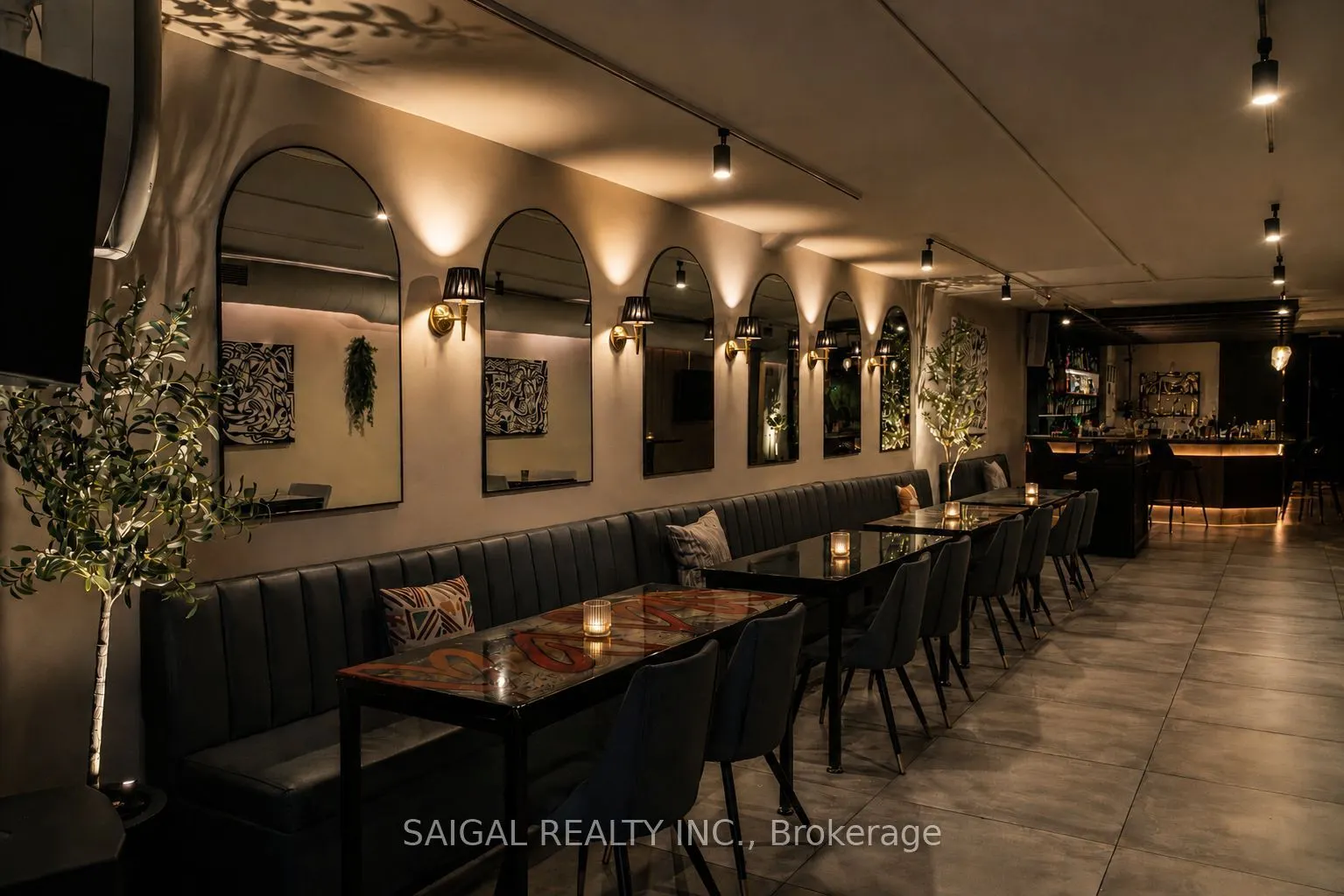 80 Lakeshore Road E