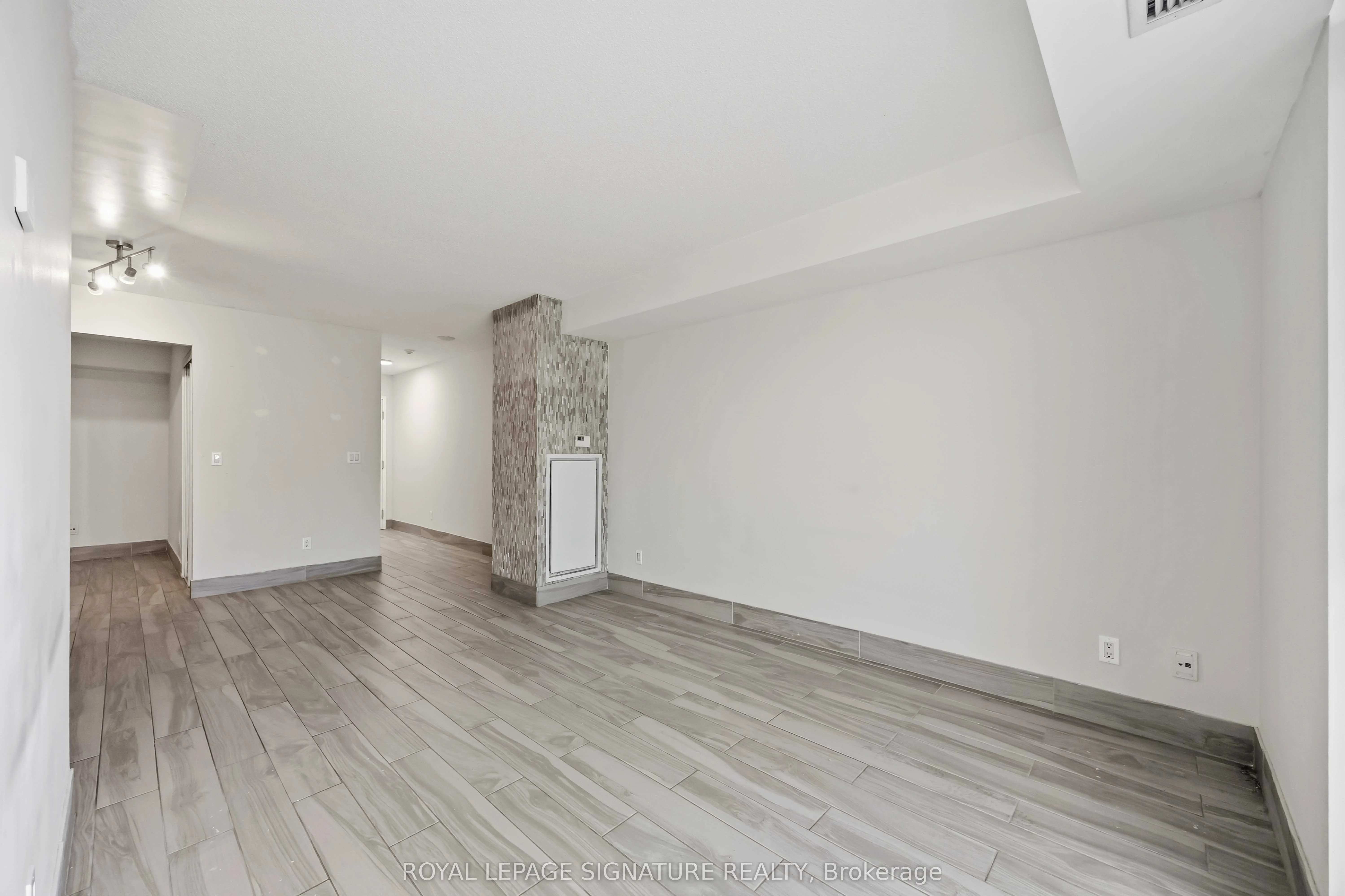 38 Joe Shuster Way #1625