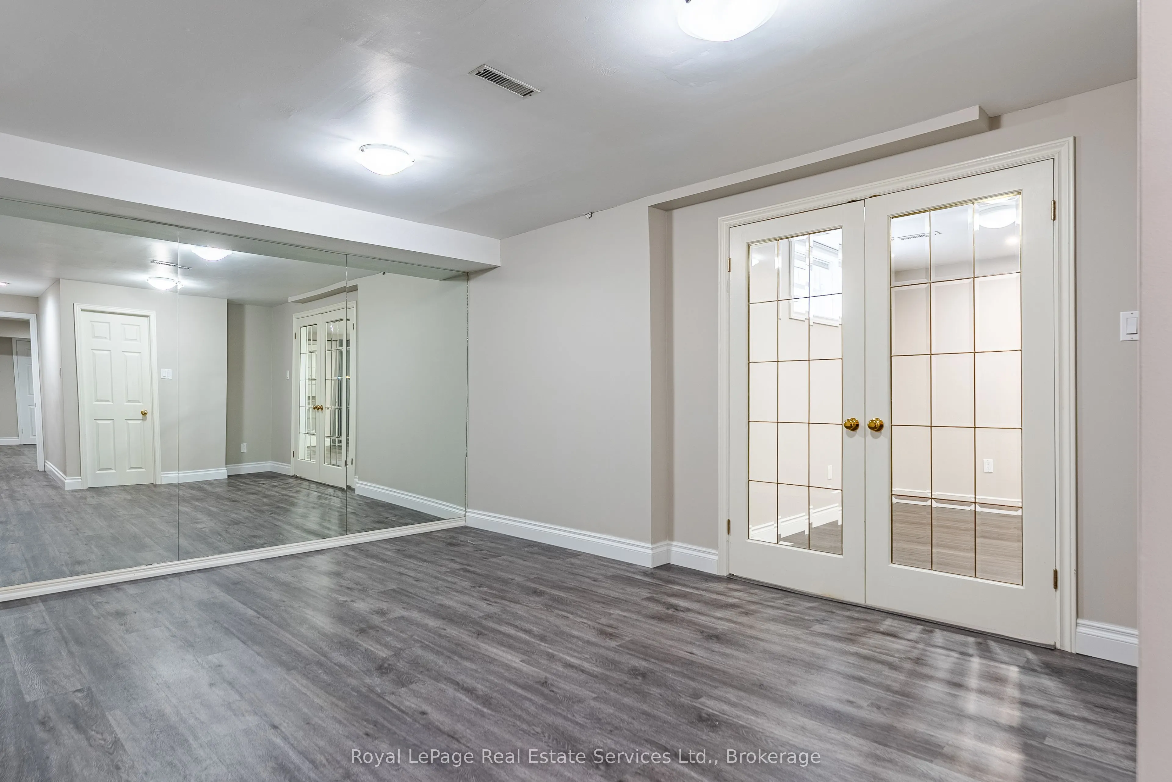 2082 Mississauga Road