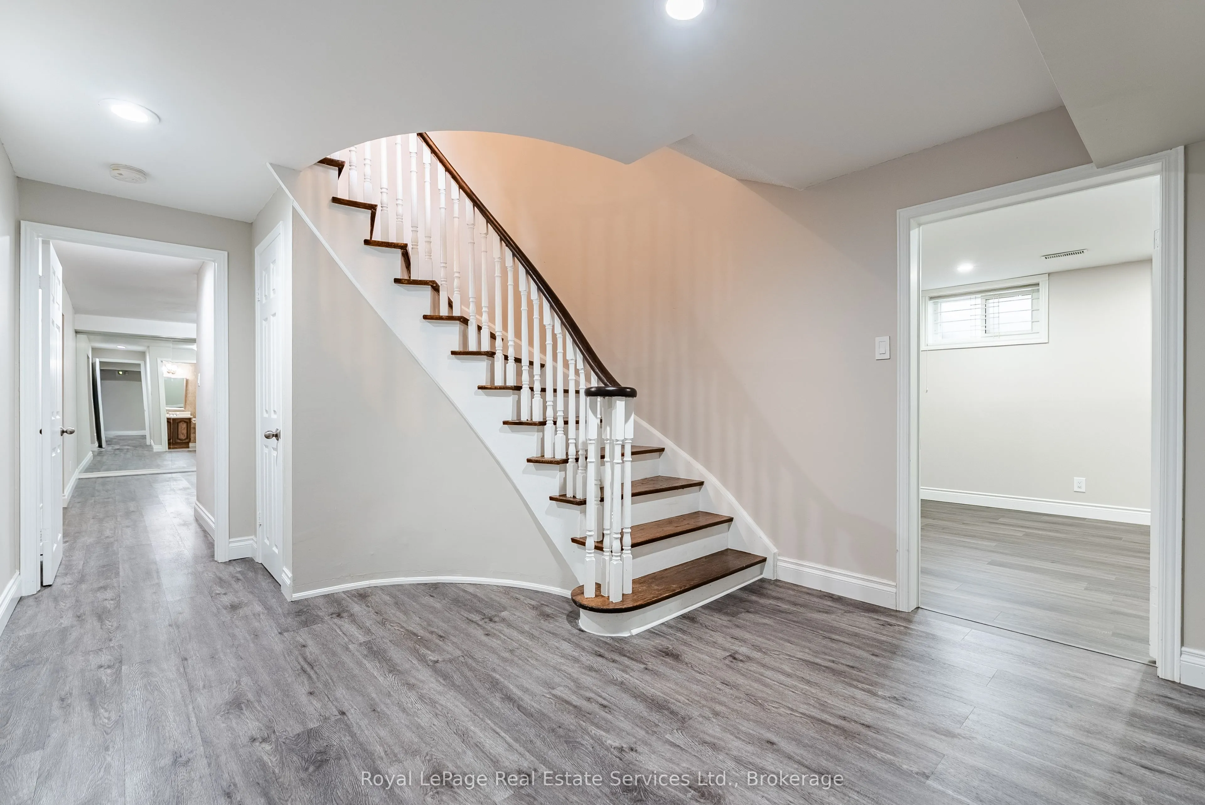 2082 Mississauga Road