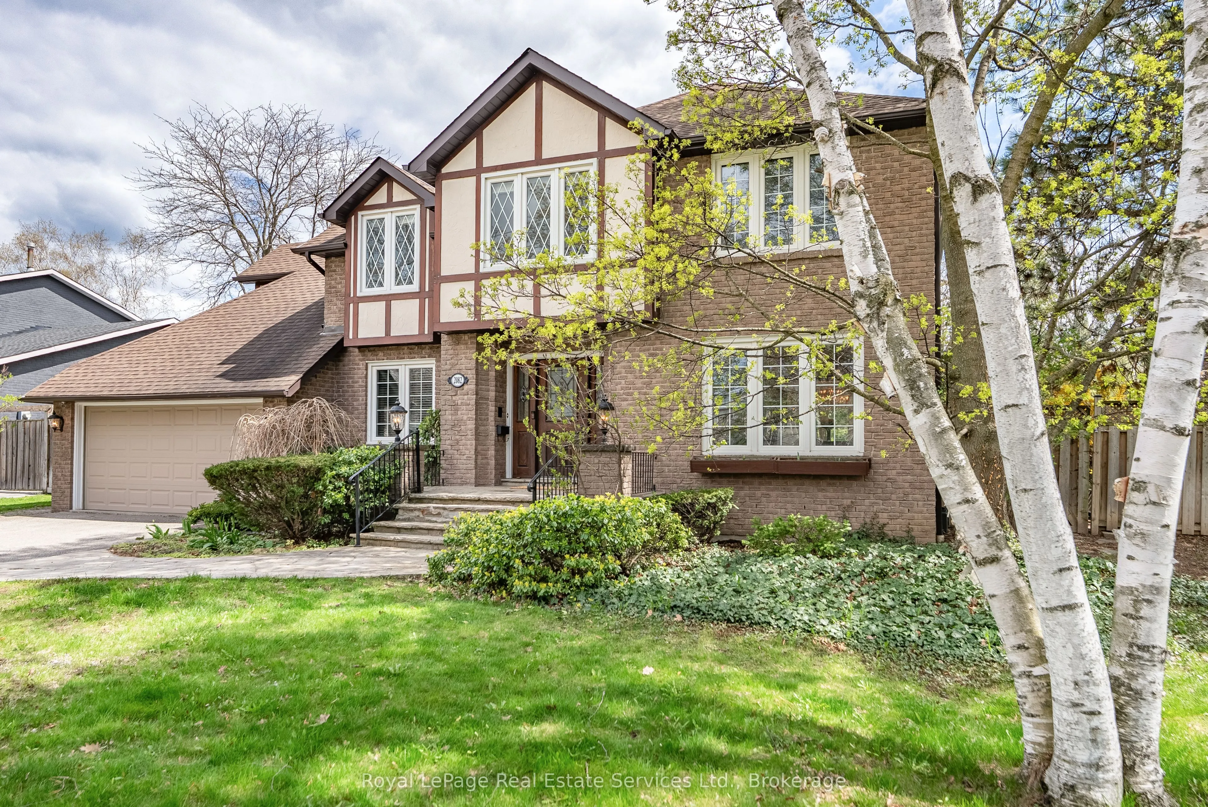 2082 Mississauga Road