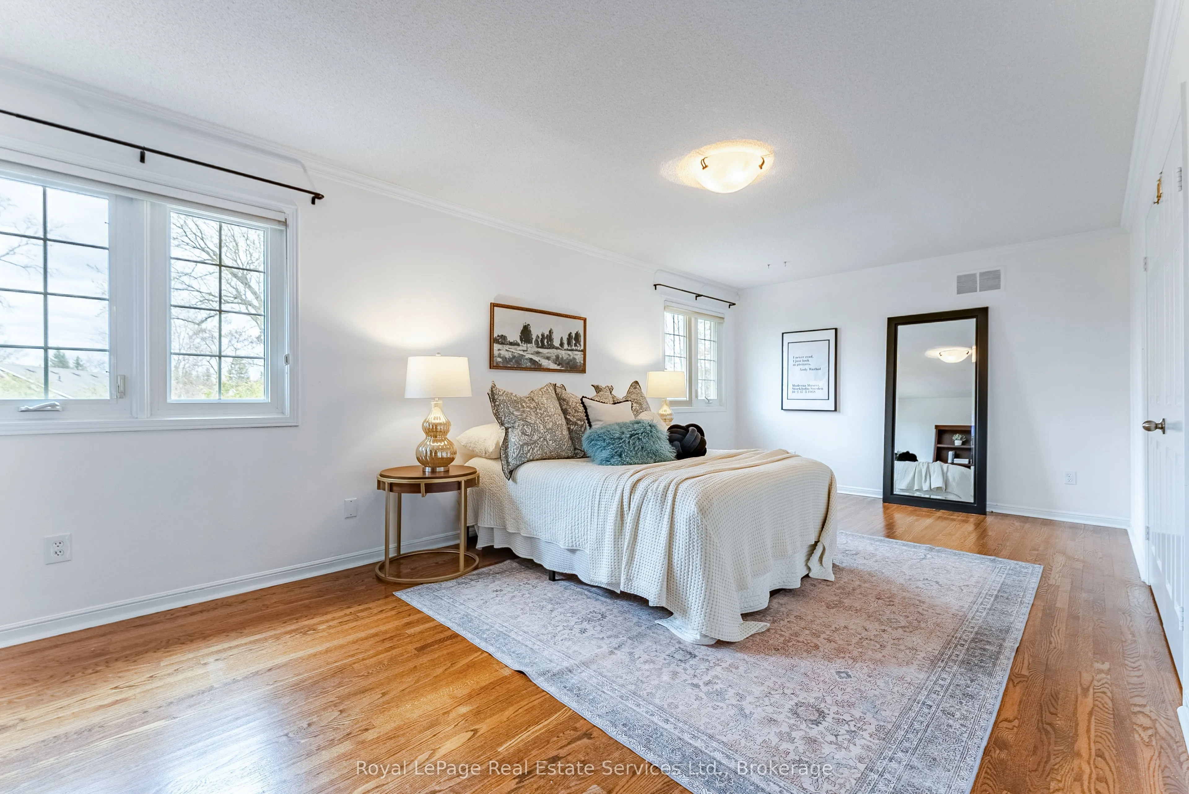 2082 Mississauga Road