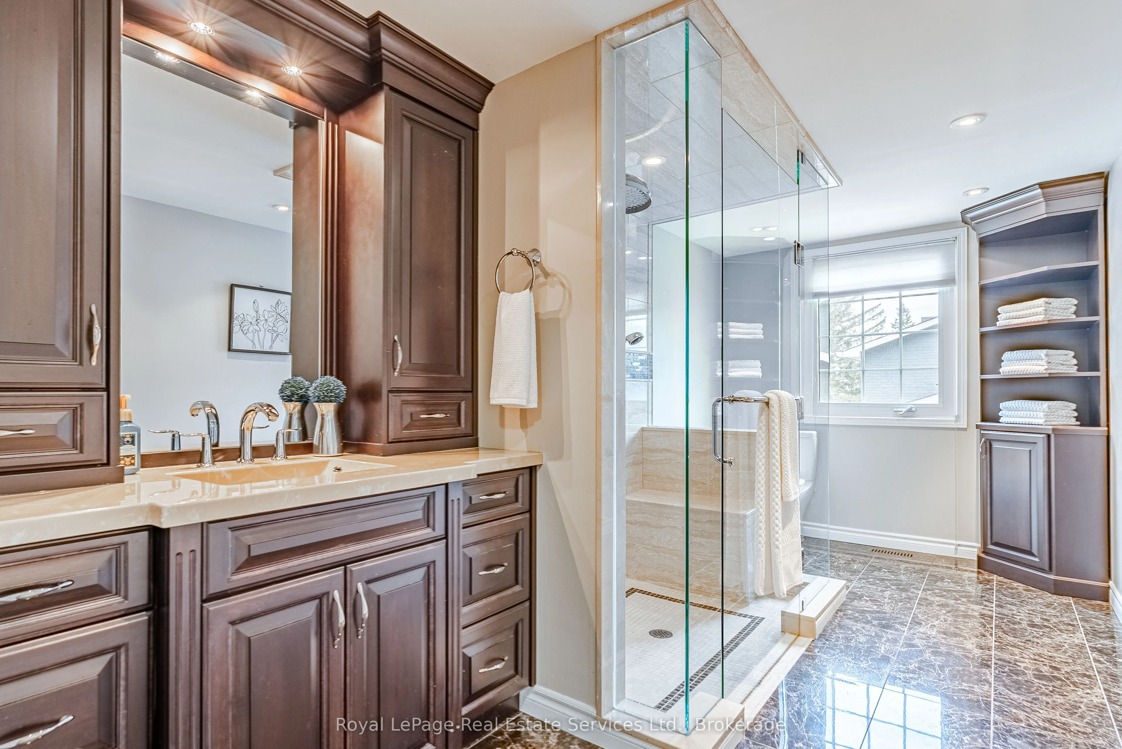 2082 Mississauga Road
