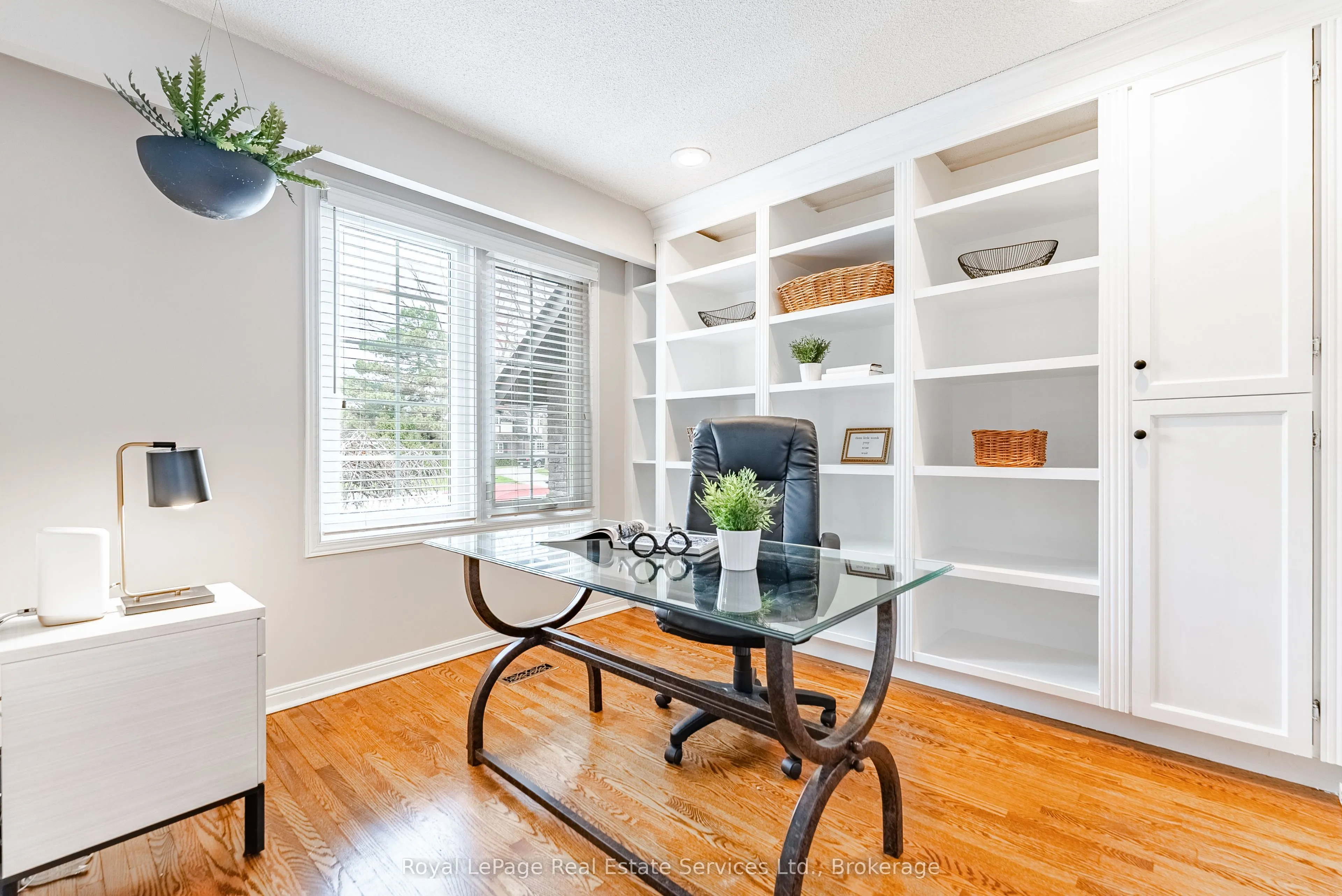 2082 Mississauga Road