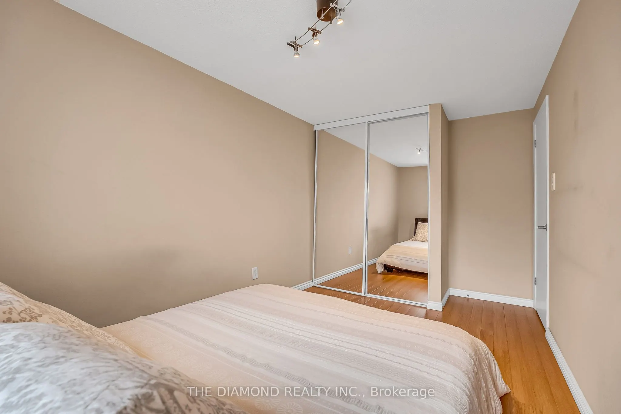 1755 Rathburn Road E #82