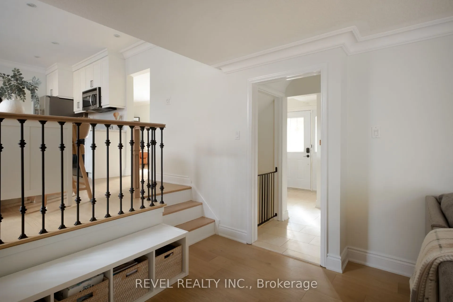 134 Fairwood Place W