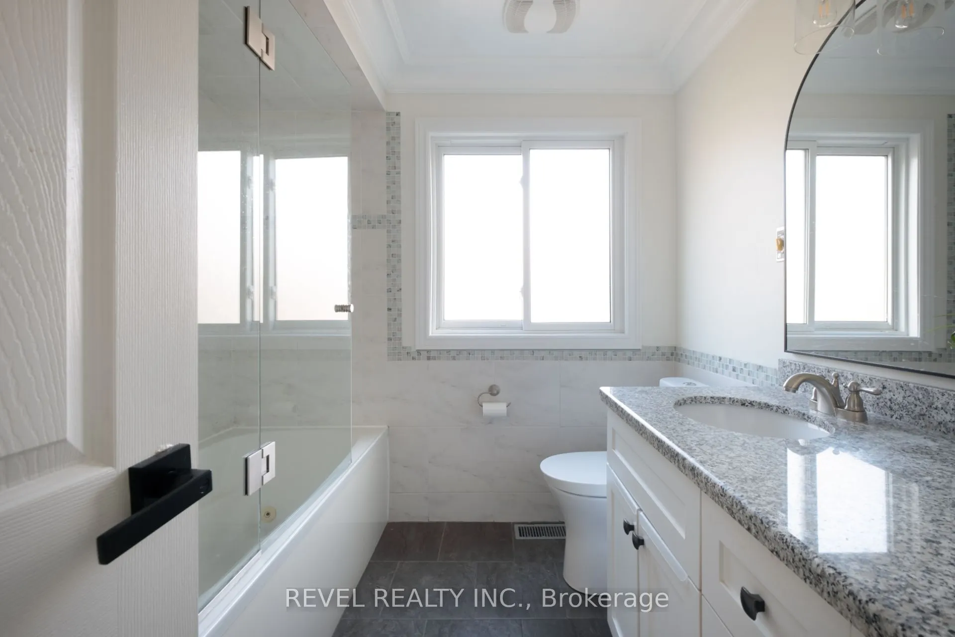 134 Fairwood Place W