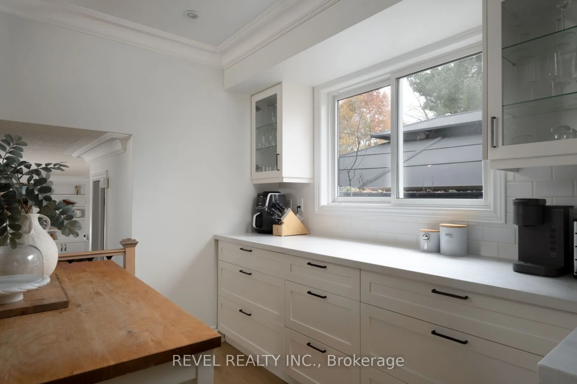 134 Fairwood Place W