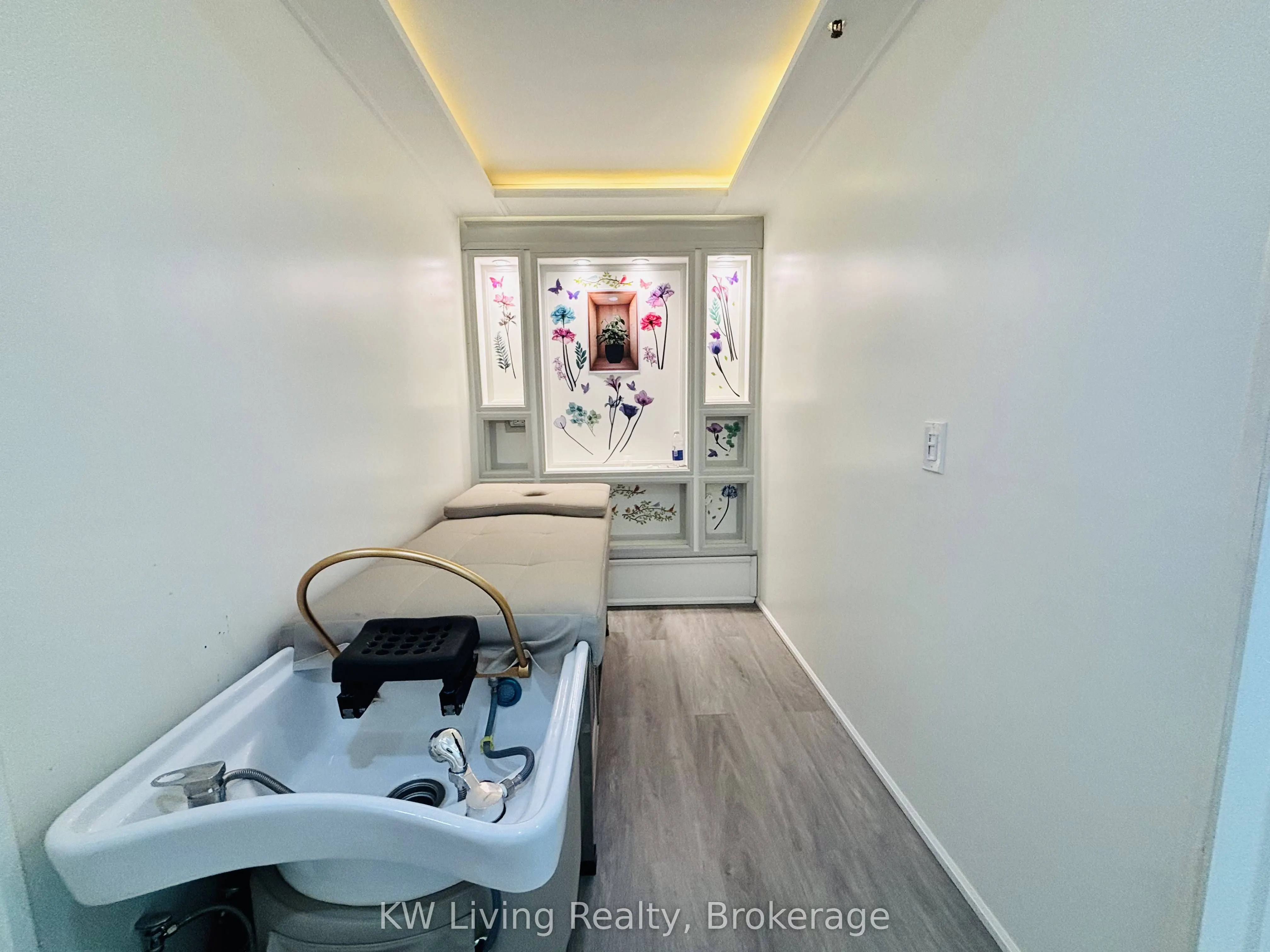356A Lakeshore Road W