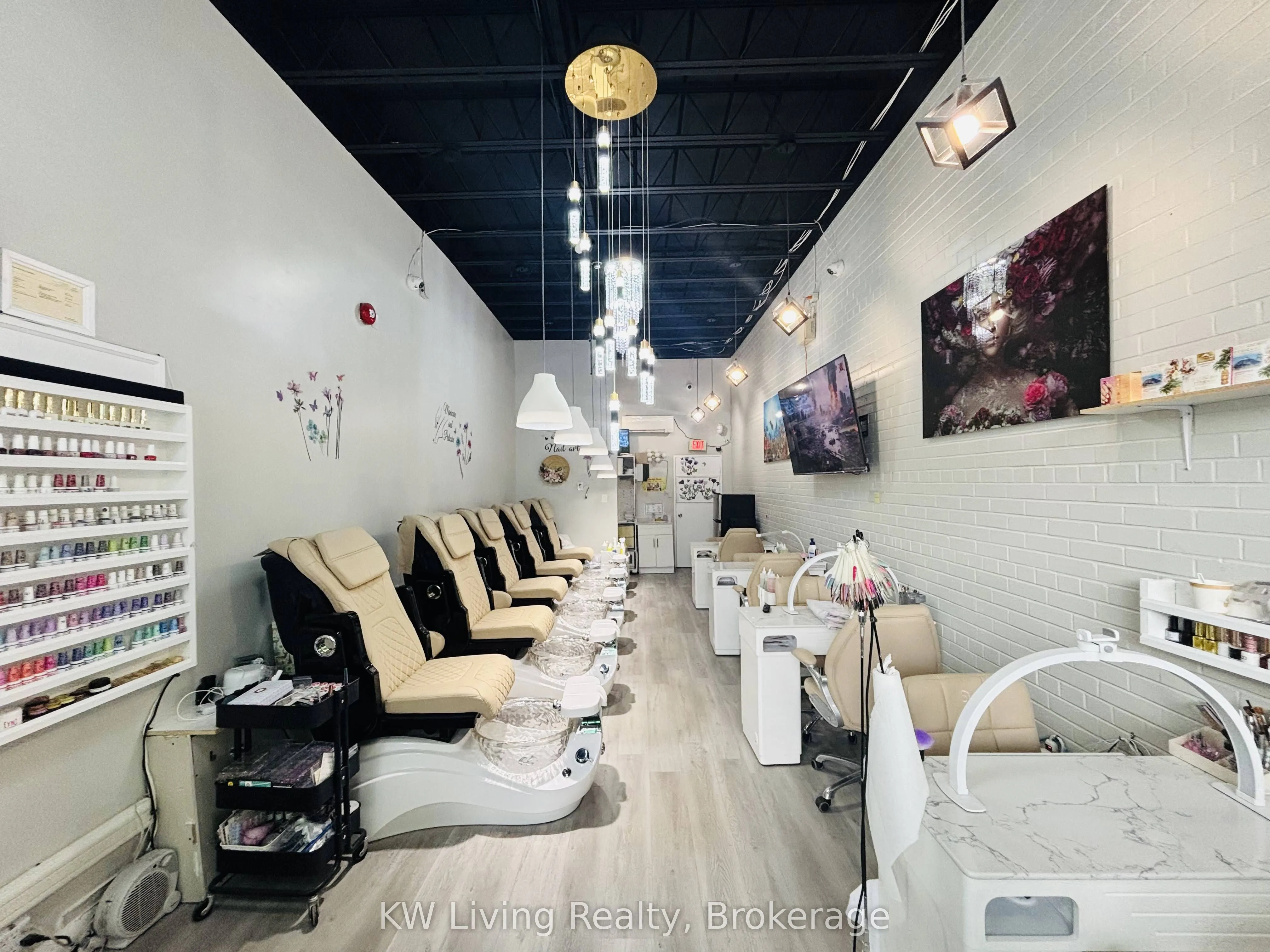 356A Lakeshore Road W