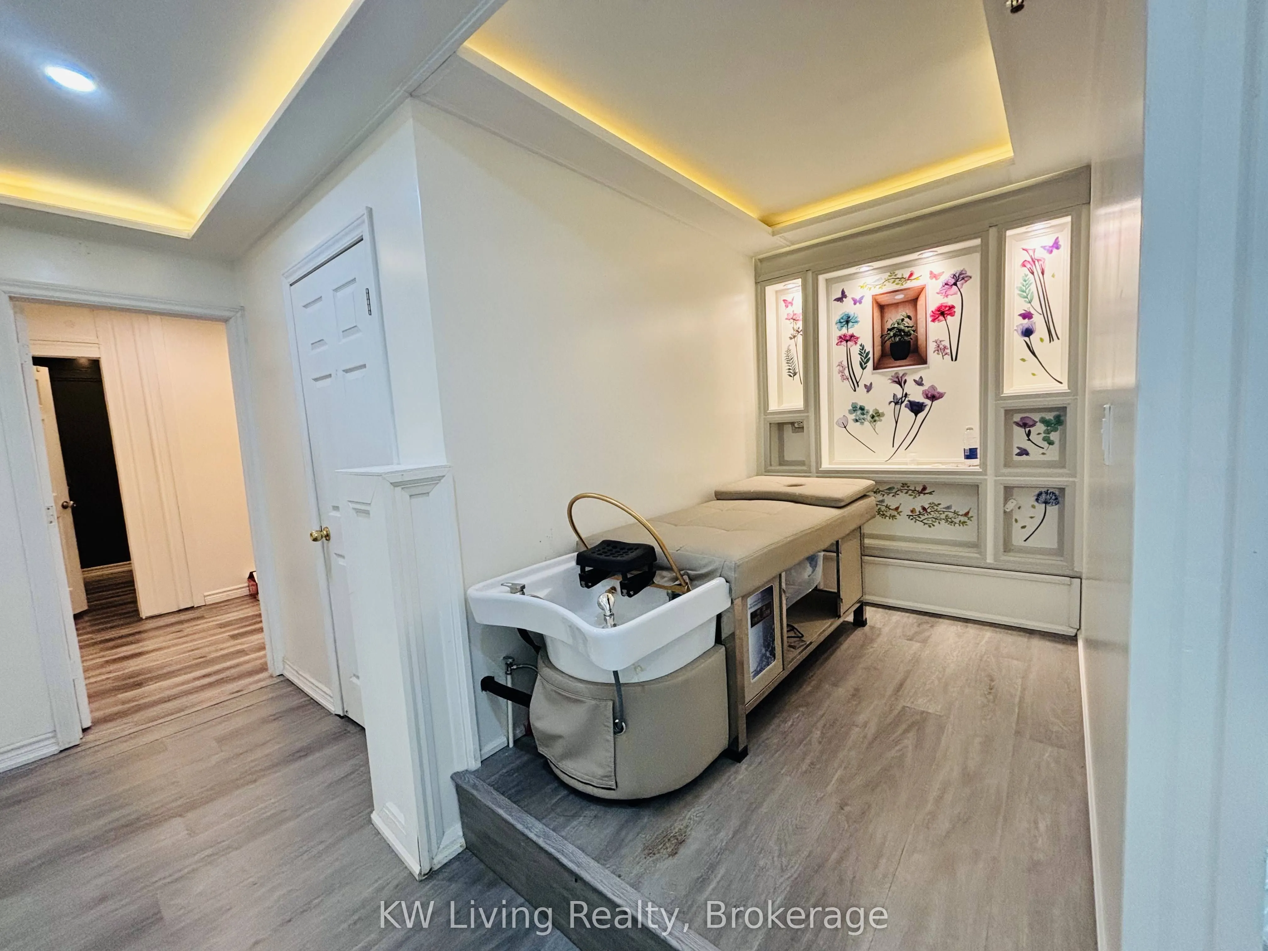 356A Lakeshore Road W