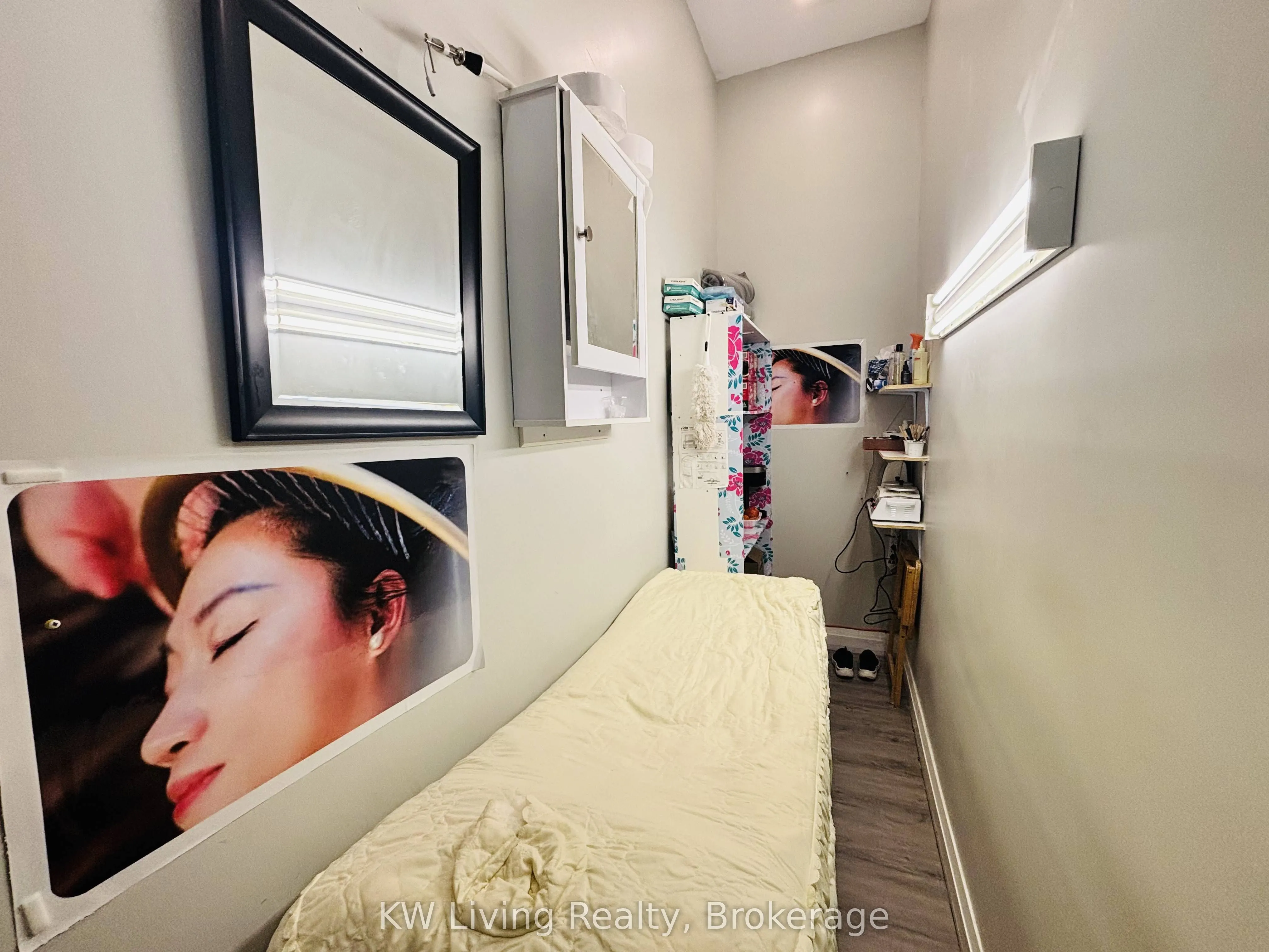 356A Lakeshore Road W