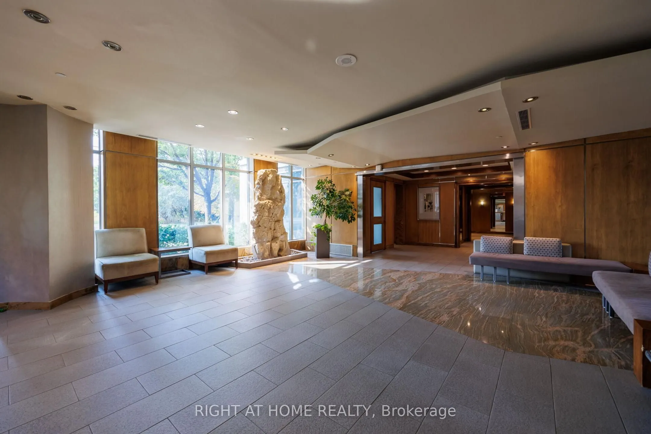 2119 Lake Shore Boulevard W #217