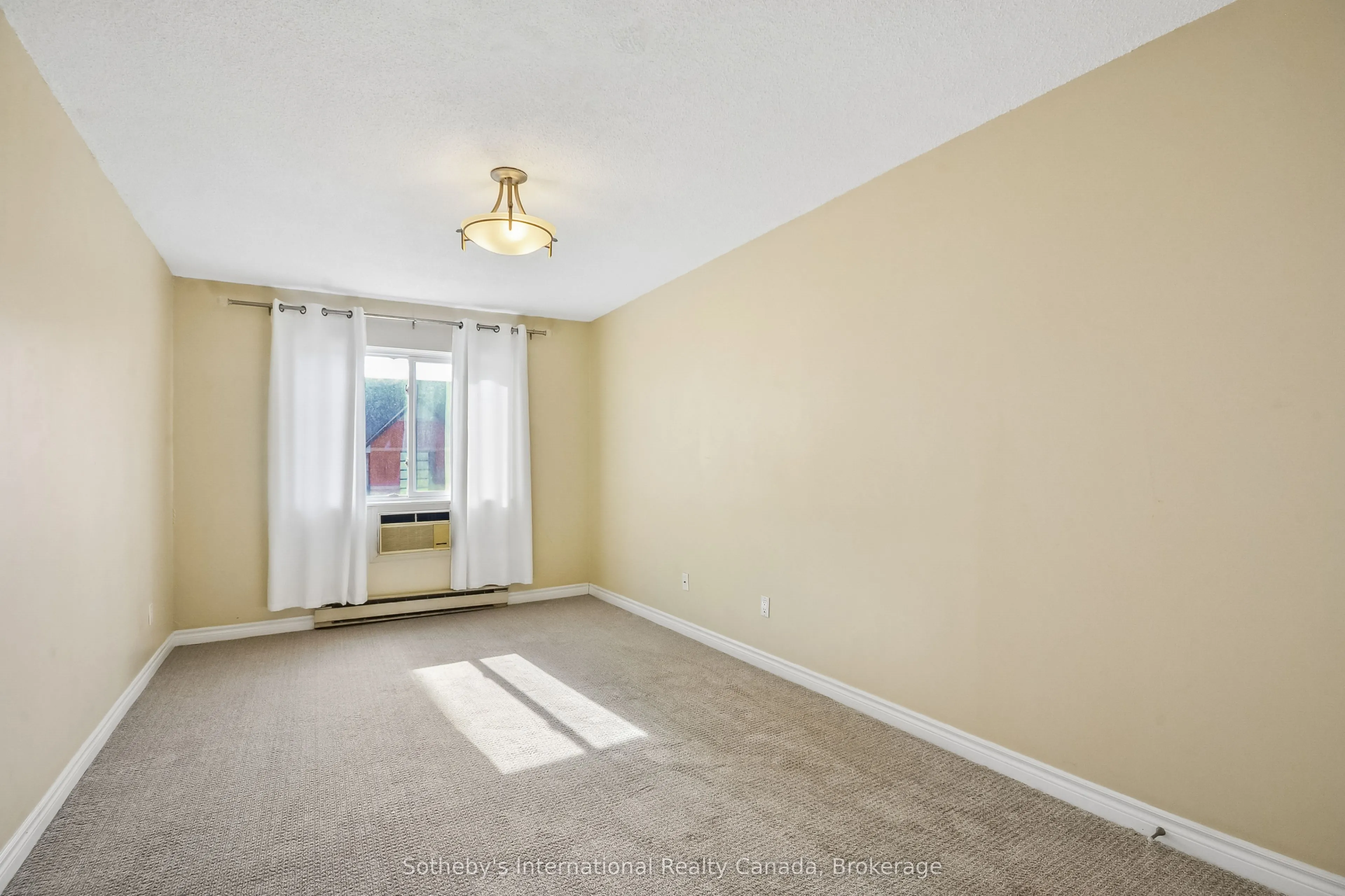 1450 Glen Abbey Gate #434