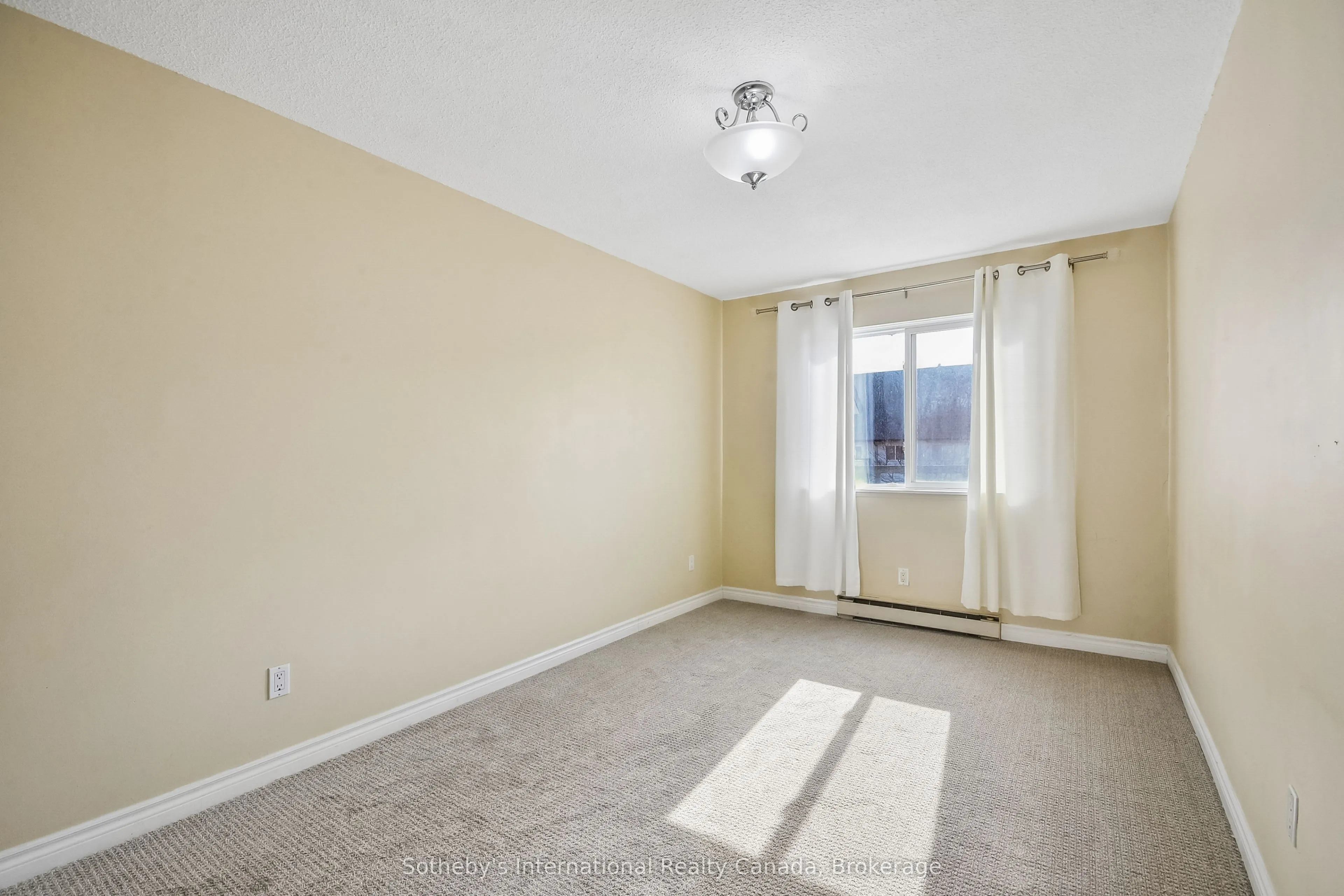 1450 Glen Abbey Gate #434