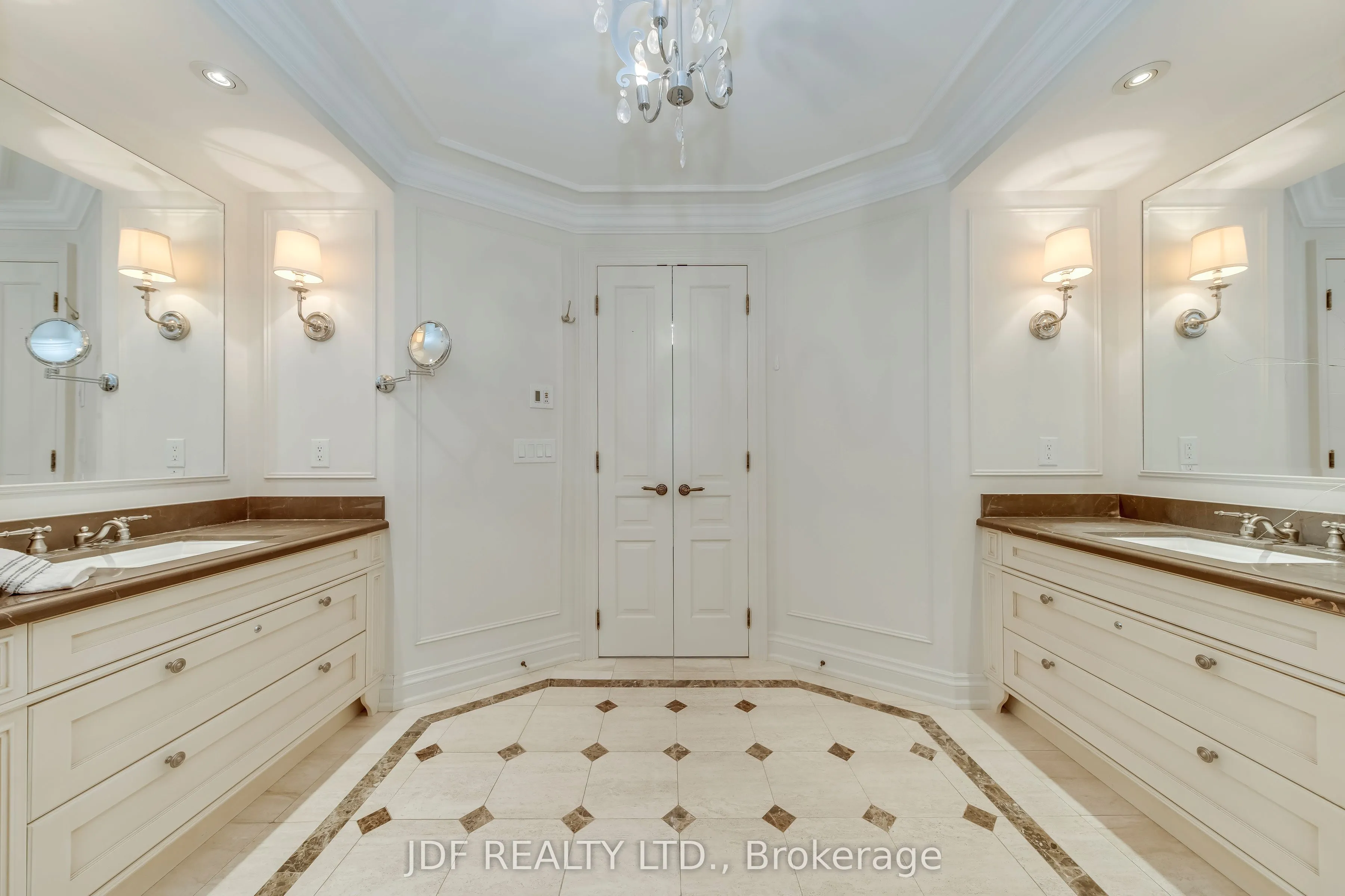 111 Forsythe Street #402